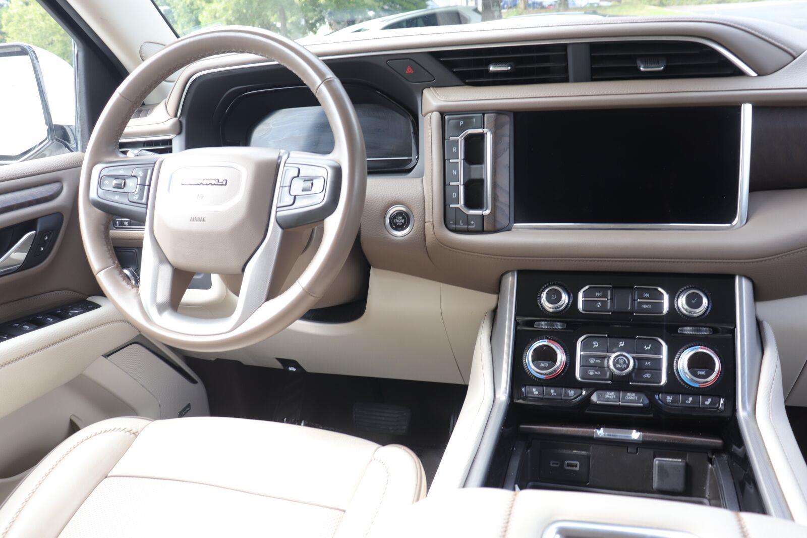 Used 2024 GMC Yukon XL SUV