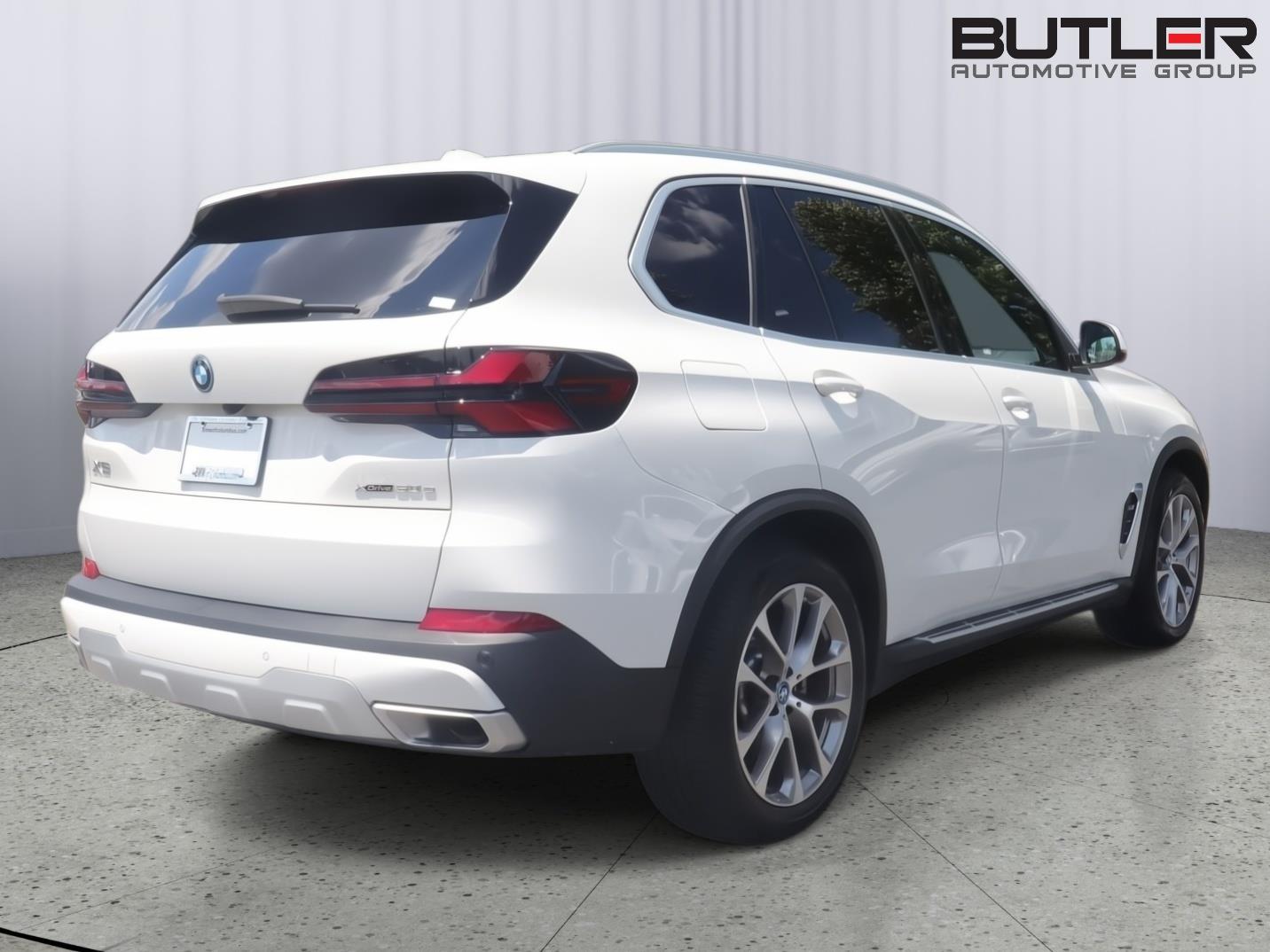 Used 2024 BMW X5 Sedan