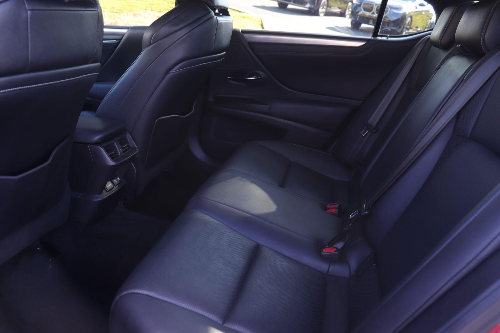 Used 2019 Lexus ES Sedan