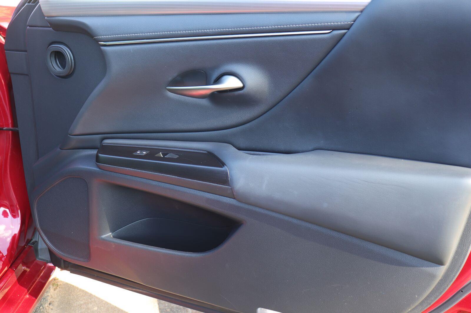 Used 2019 Lexus ES Sedan