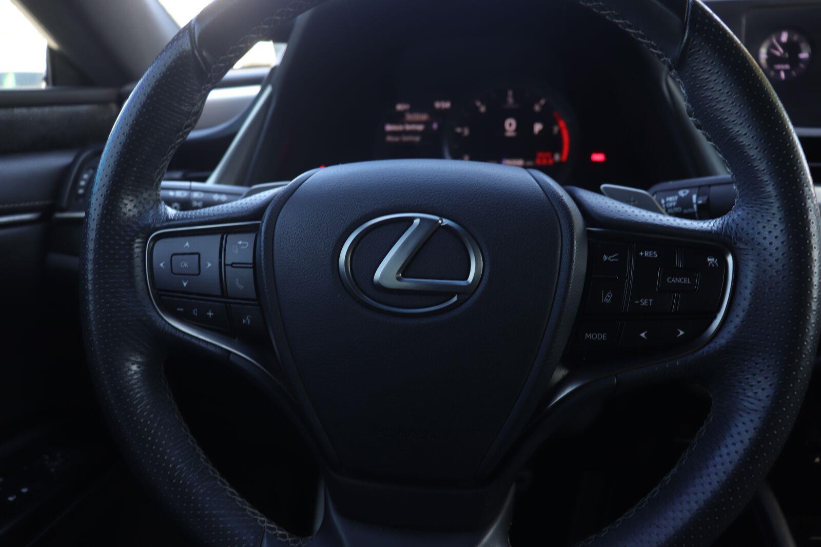 Used 2019 Lexus ES Sedan