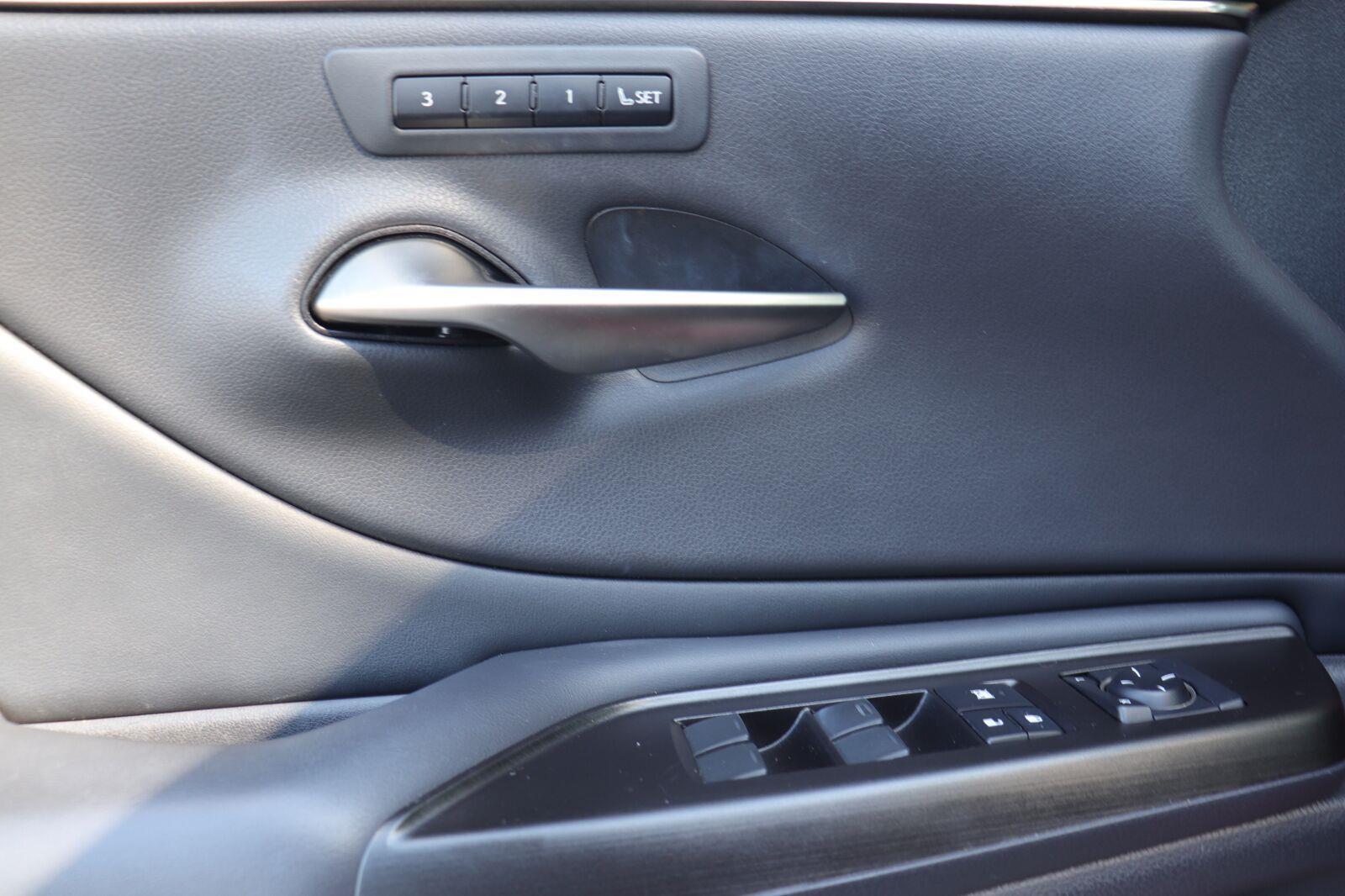 Used 2019 Lexus ES Sedan
