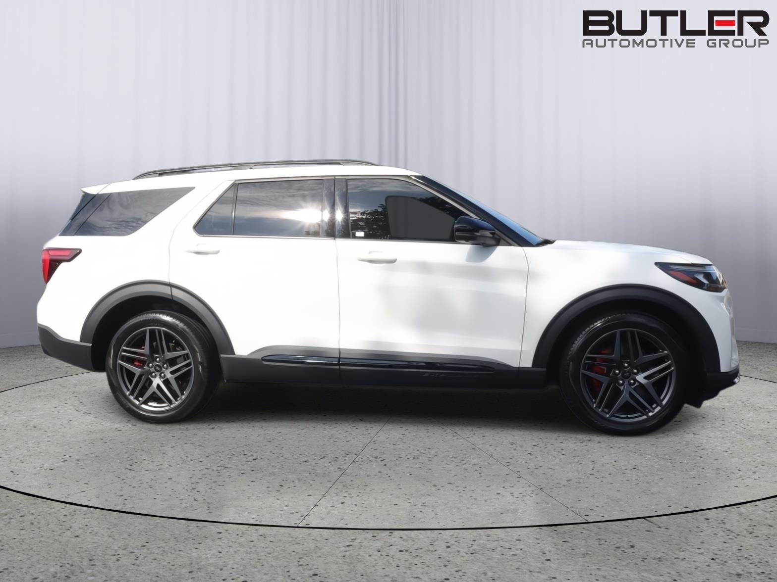Used 2025 Ford Explorer SUV