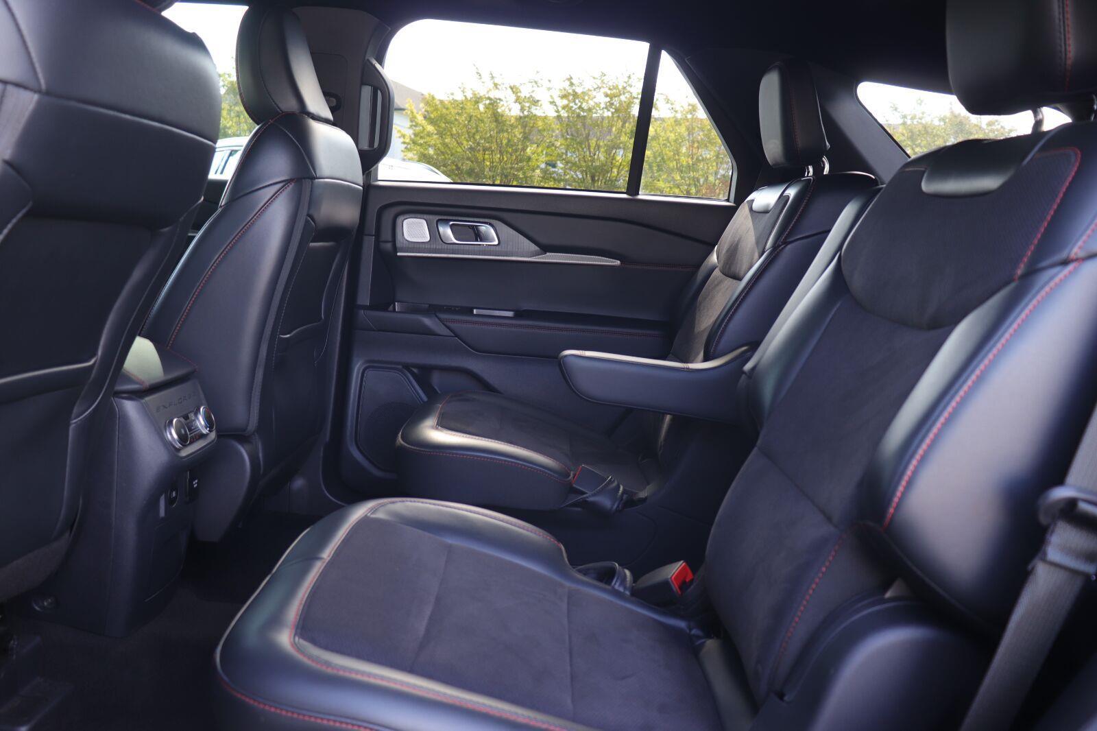 Used 2025 Ford Explorer SUV