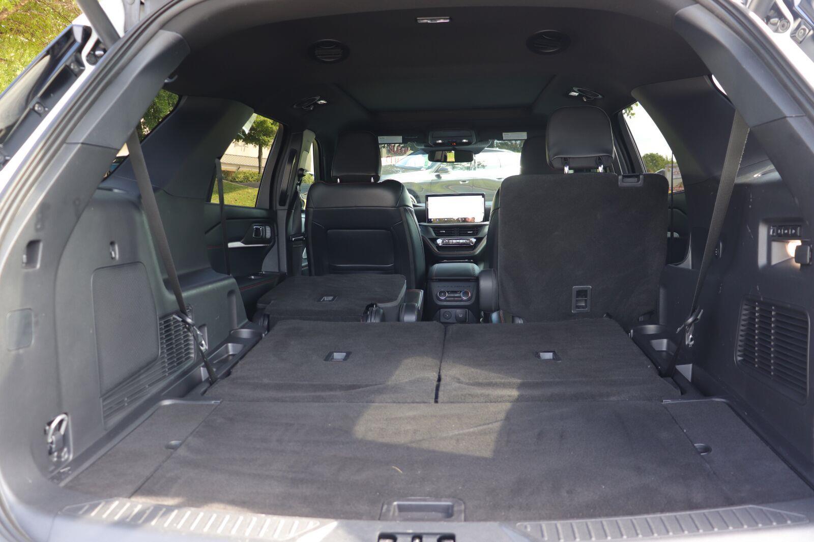 Used 2025 Ford Explorer SUV