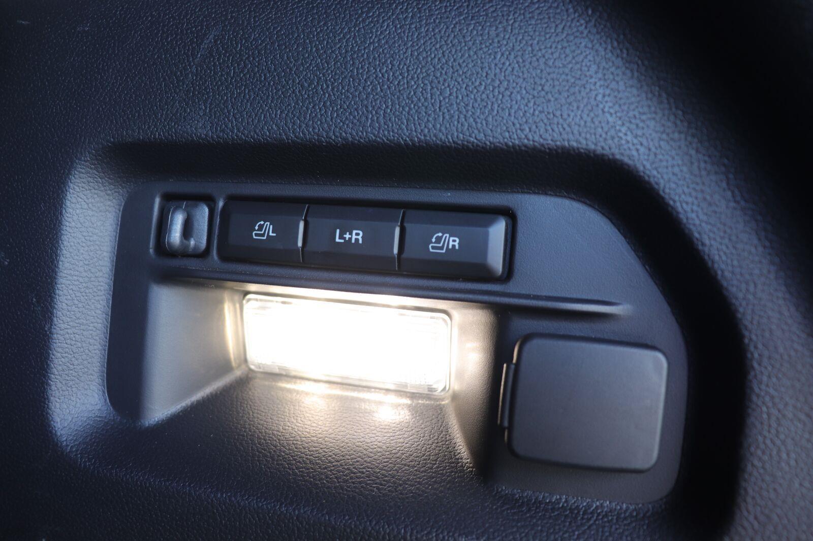 Used 2025 Ford Explorer SUV