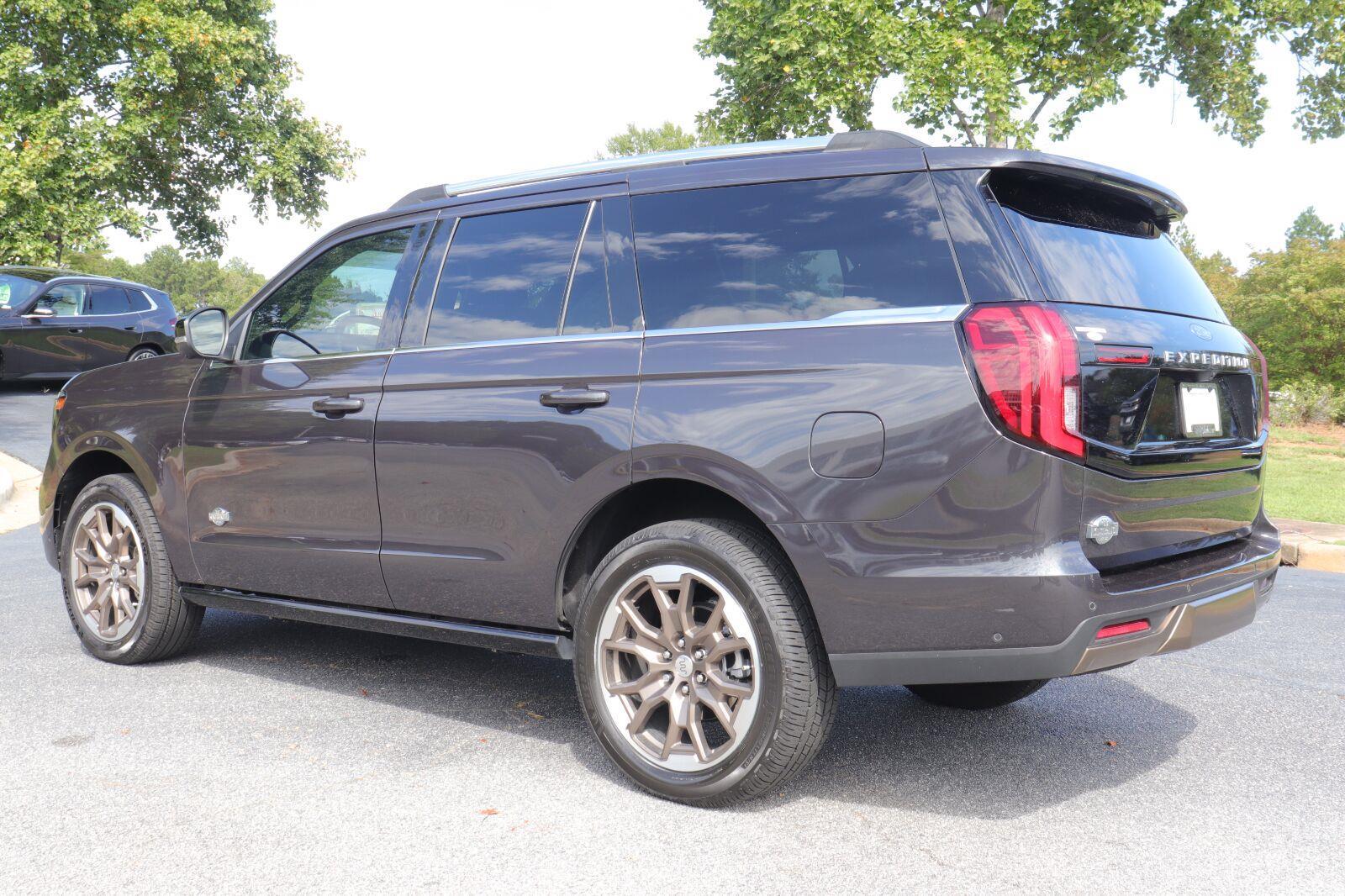 Used 2025 Ford Expedition SUV