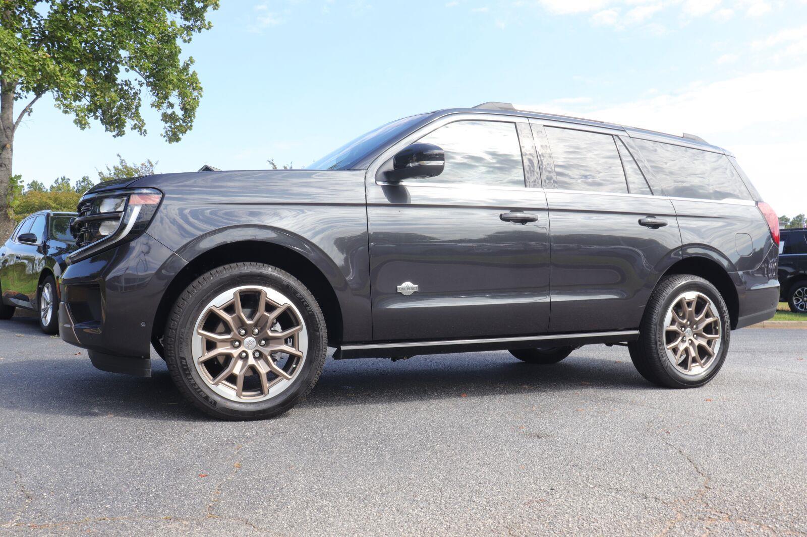 Used 2025 Ford Expedition SUV