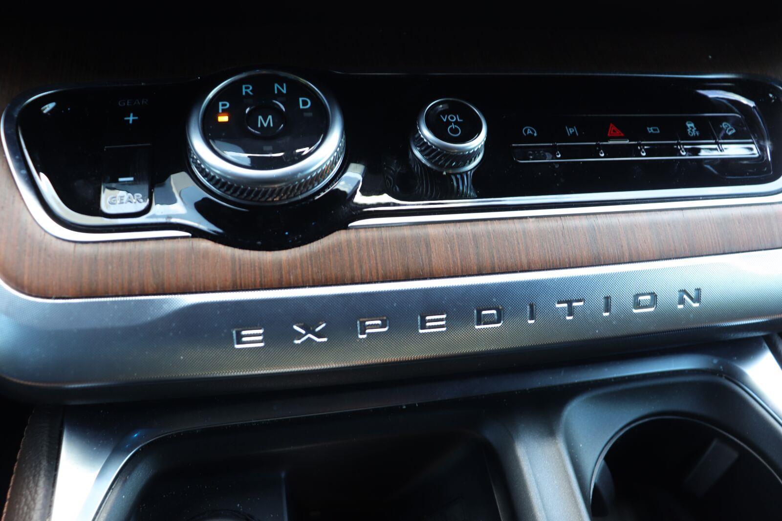 Used 2025 Ford Expedition SUV