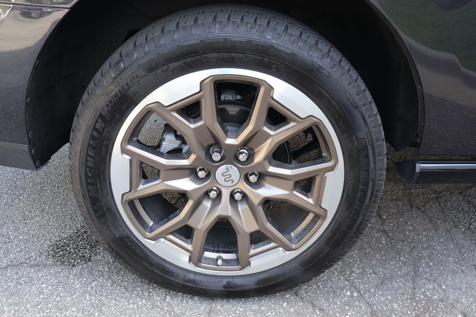 Used 2025 Ford Expedition SUV