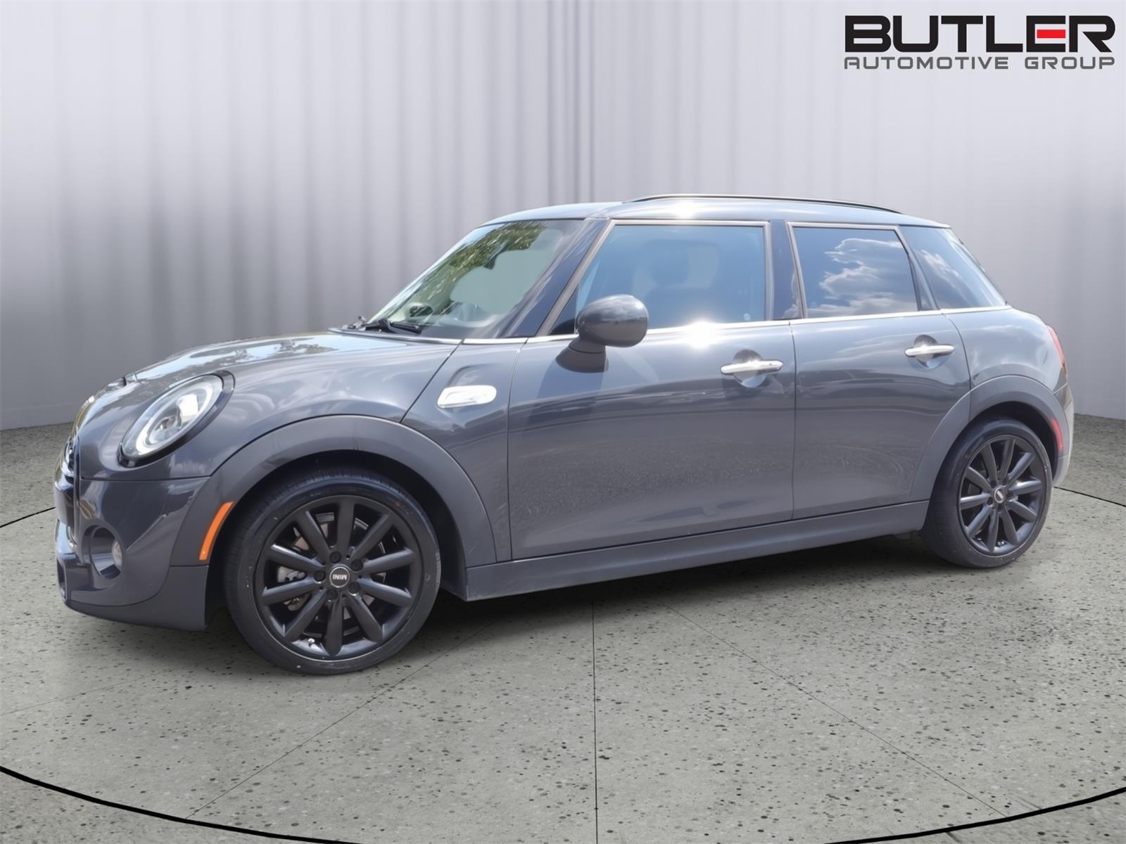 Used 2019 Mini Hardtop 4 Door Hatchback