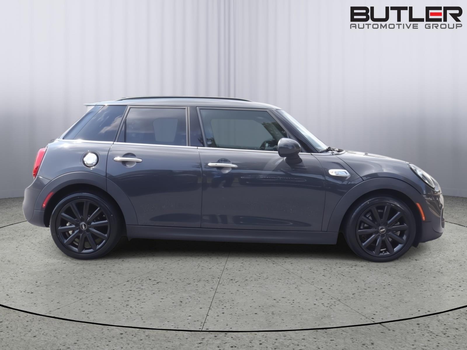 Used 2019 Mini Hardtop 4 Door Hatchback