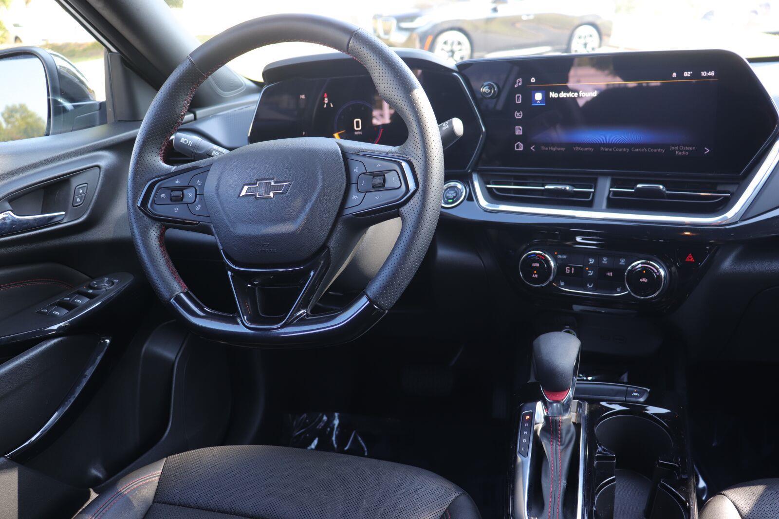 Used 2024 Chevrolet Trax SUV