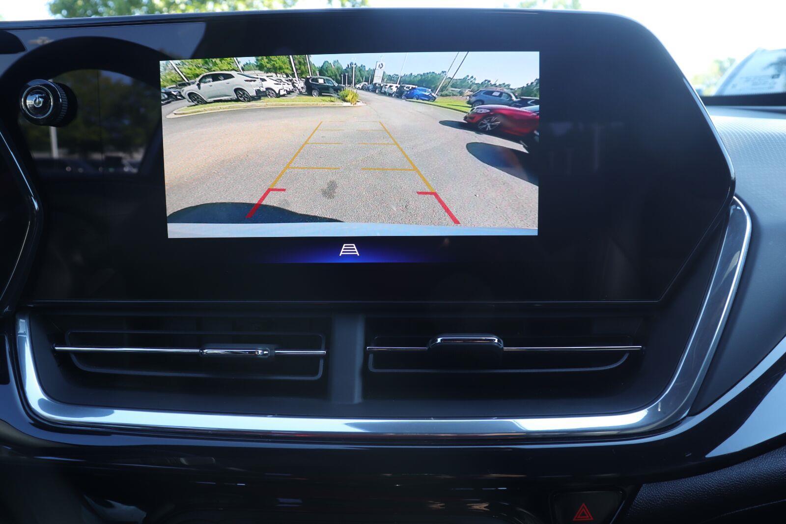 Used 2024 Chevrolet Trax SUV