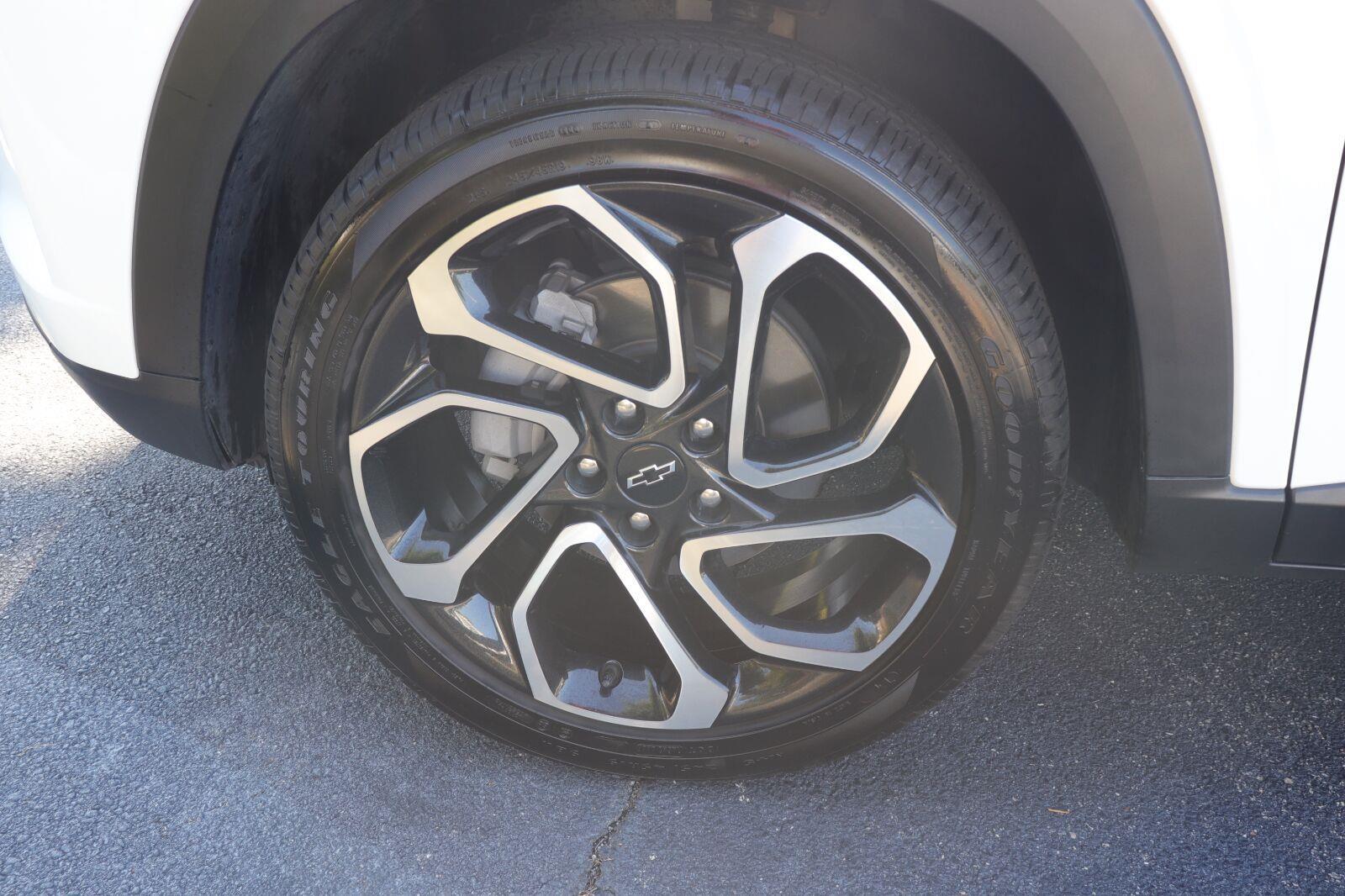 Used 2024 Chevrolet Trax SUV
