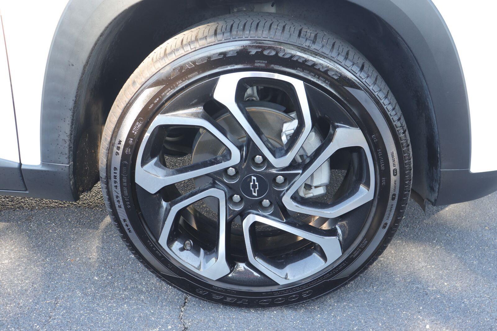 Used 2024 Chevrolet Trax SUV