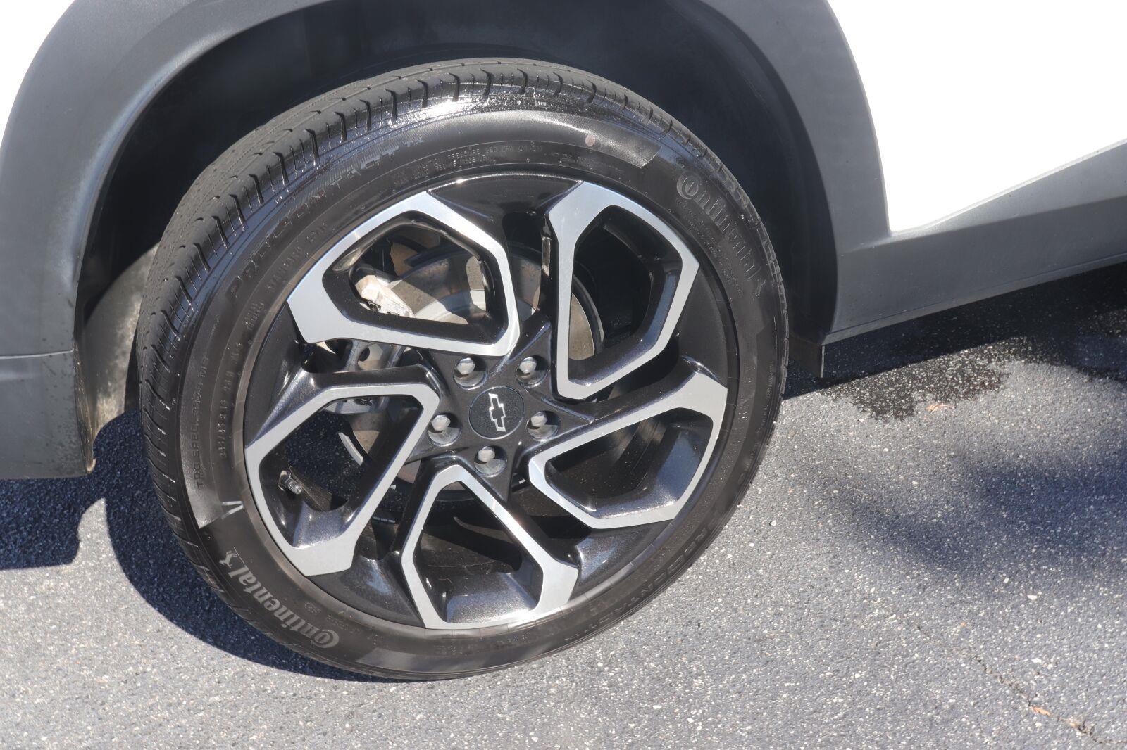 Used 2024 Chevrolet Trax SUV