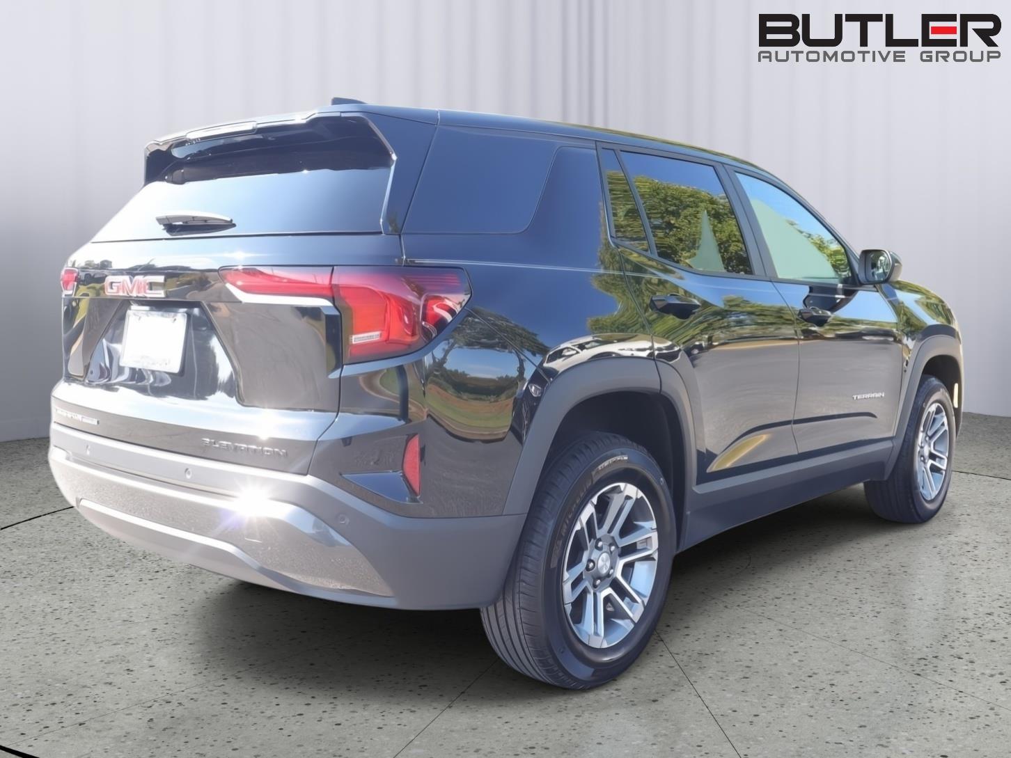 Used 2025 GMC Terrain SUV