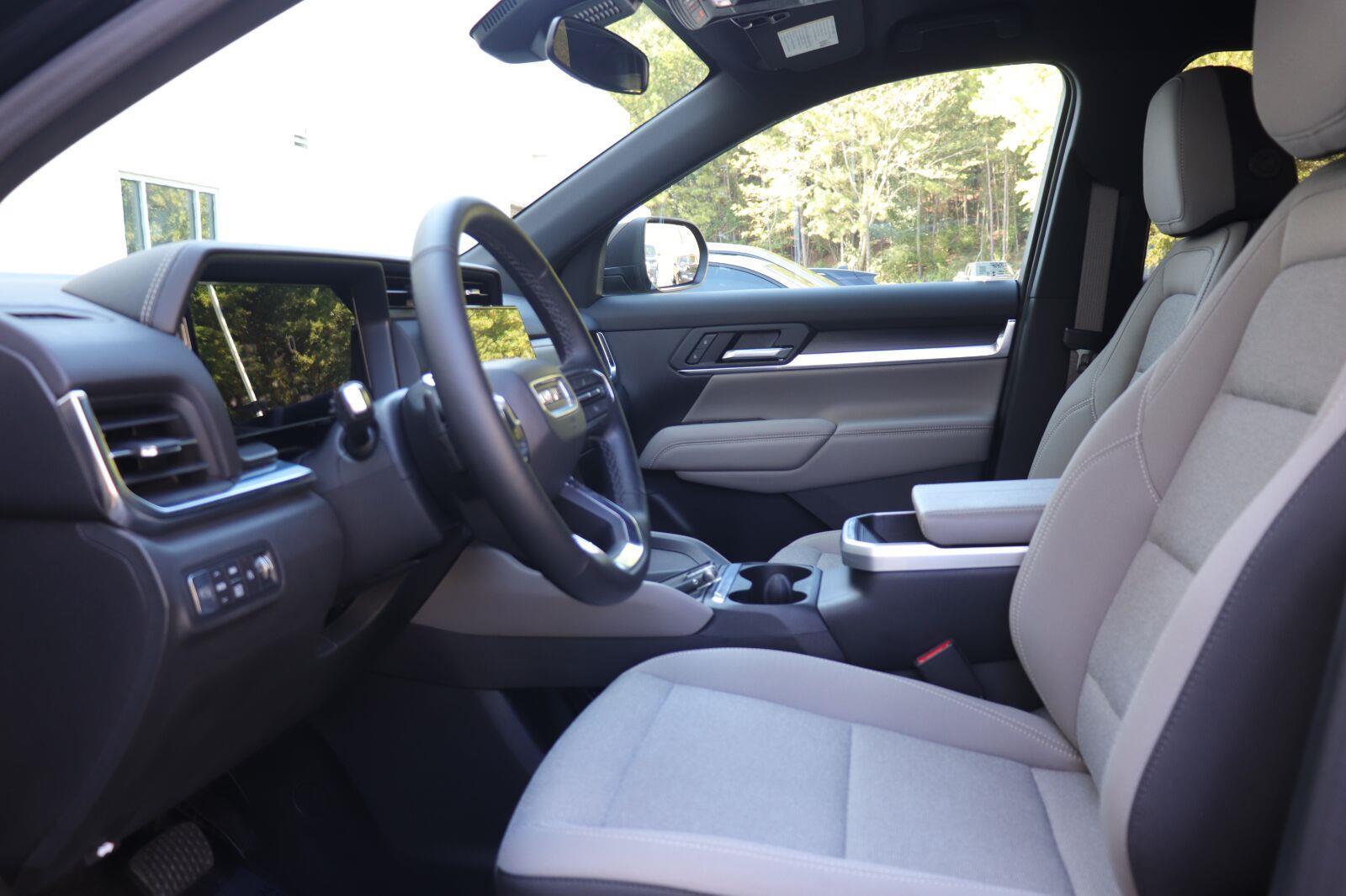 Used 2025 GMC Terrain SUV
