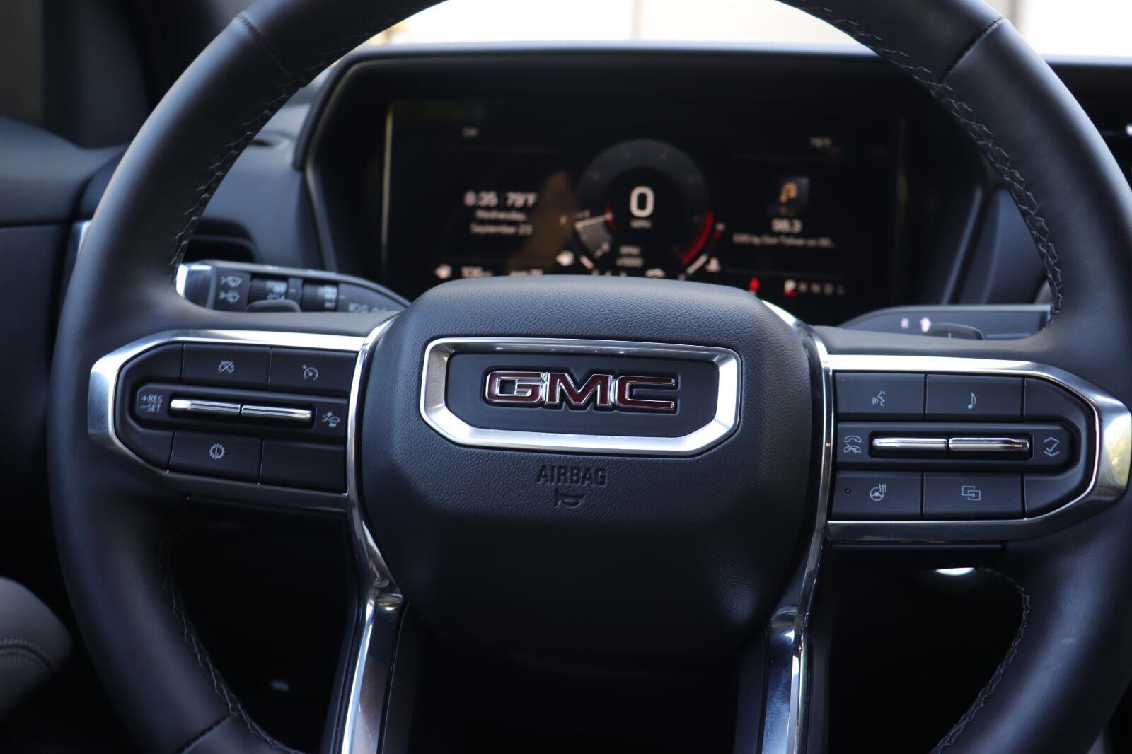 Used 2025 GMC Terrain SUV