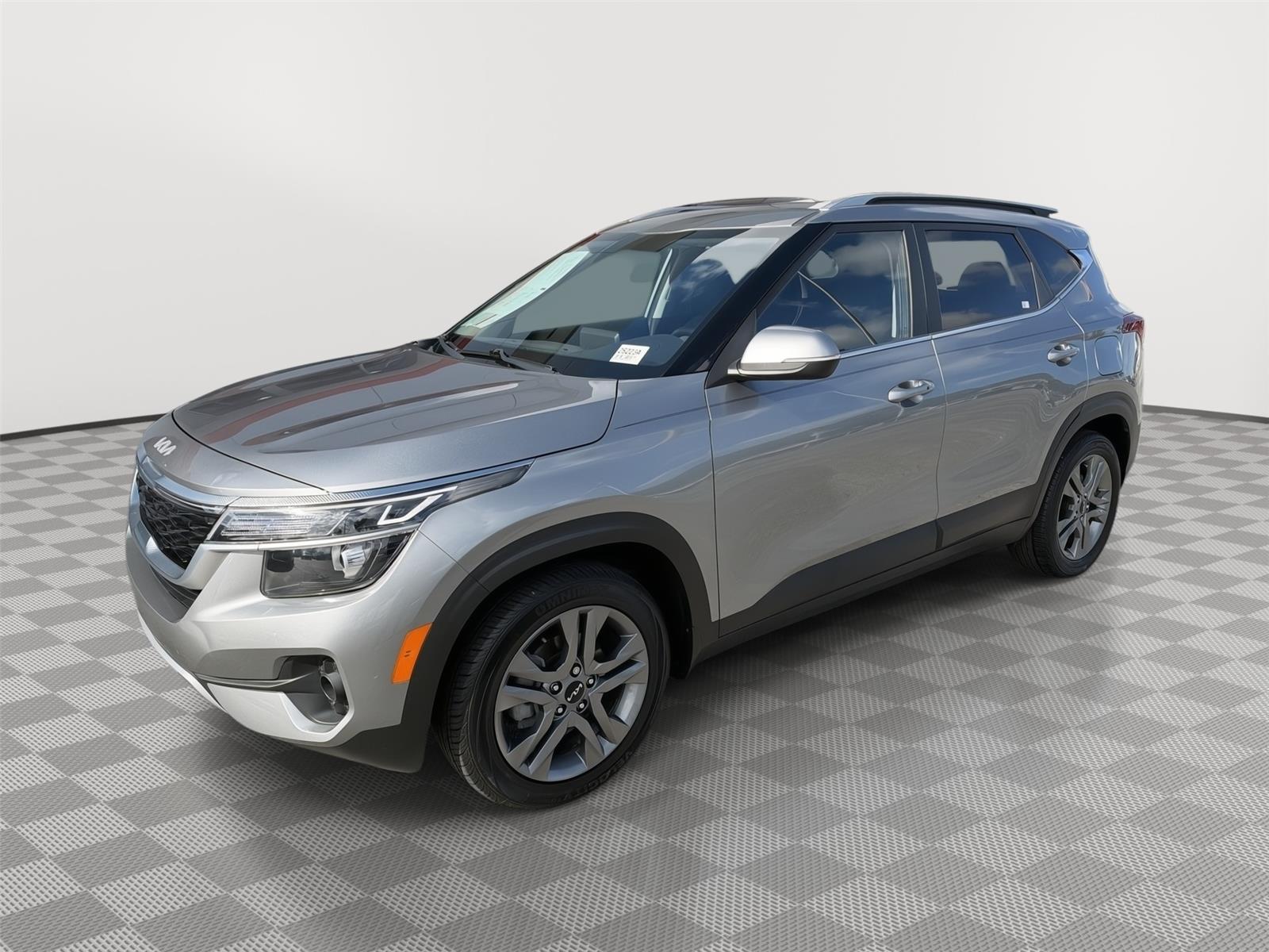 Steel Gray 2023 Kia Seltos SUV / Crossover Front-Wheel Drive Continuously Variable Transmission