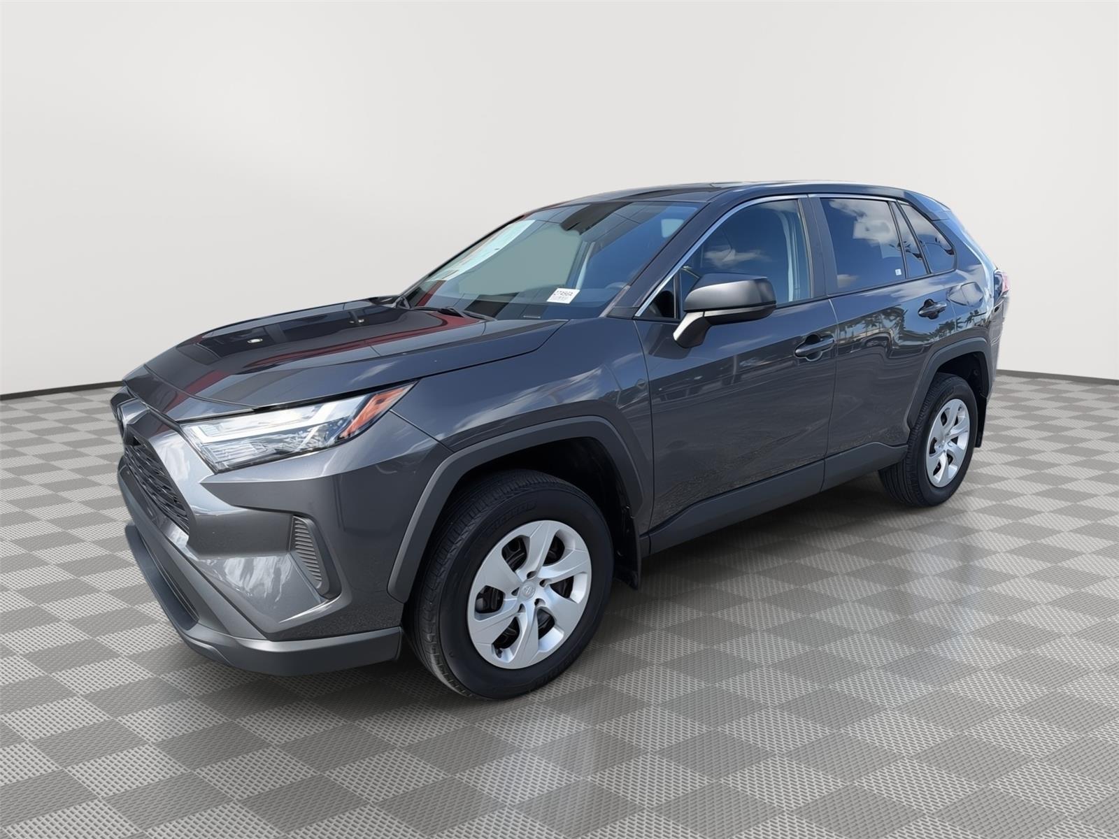 2025 Toyota RAV4 LE FWD