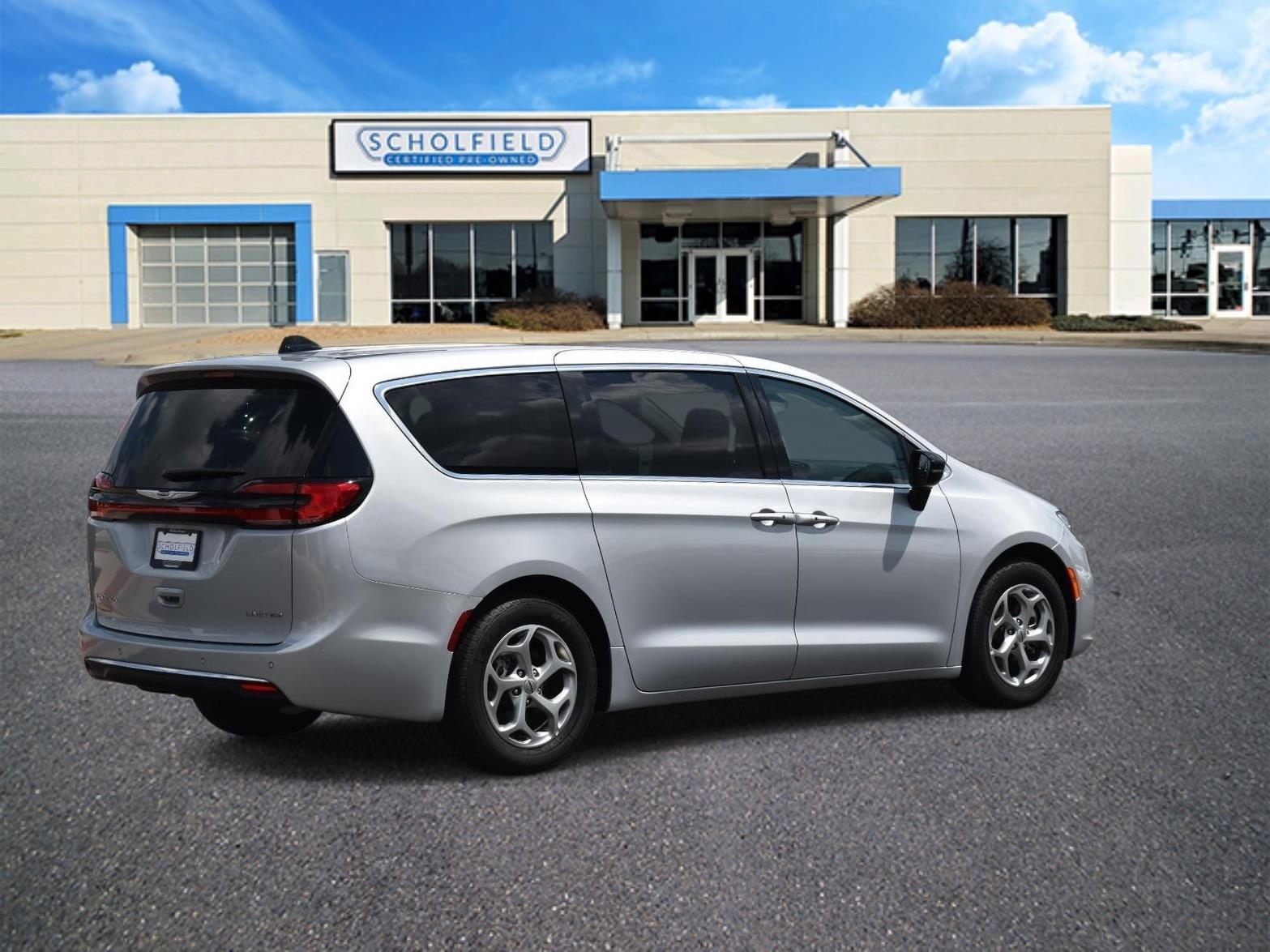 2024 Chrysler Pacifica Limited photo 3