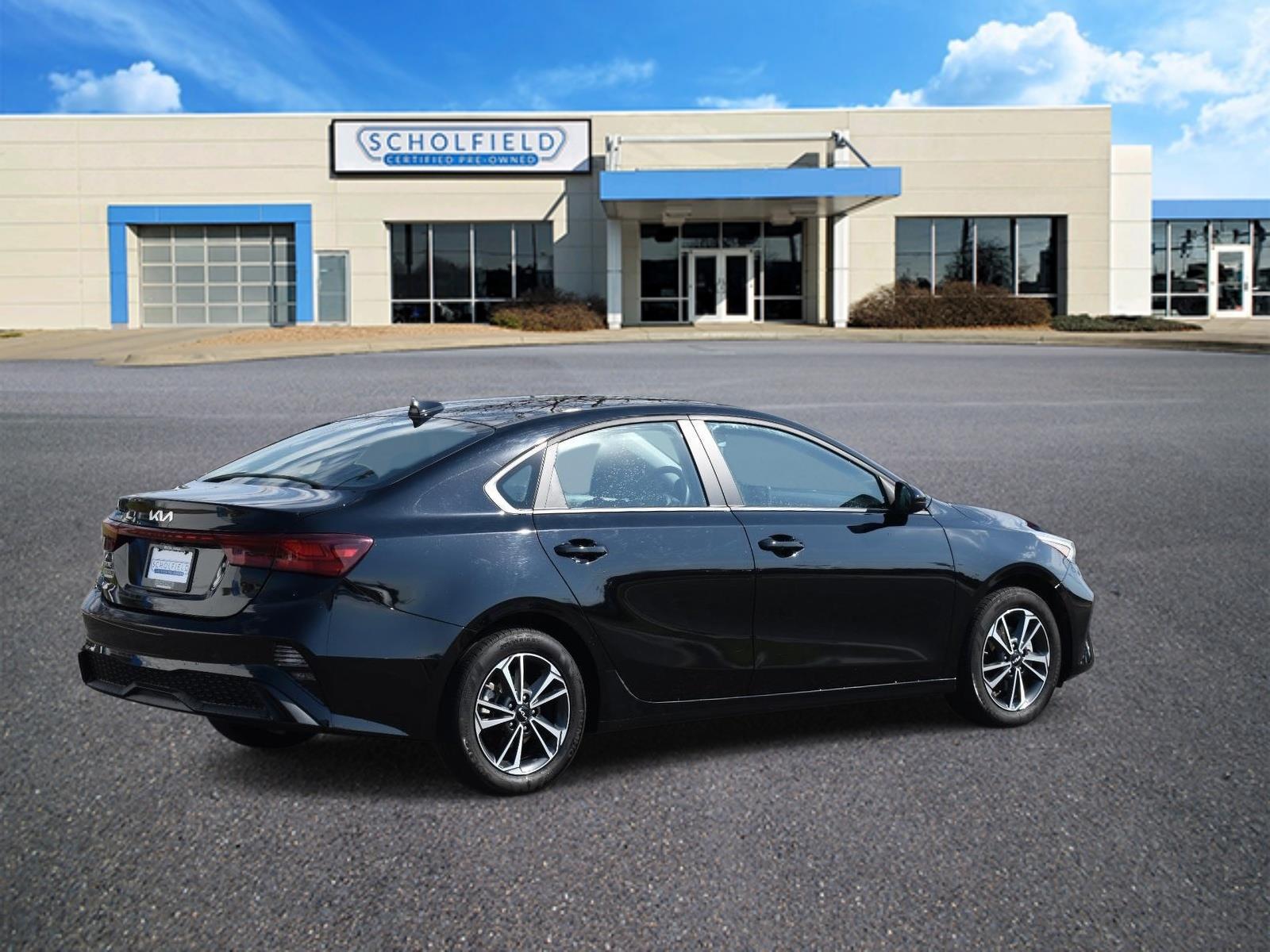 2024 Kia Forte LXS photo 3