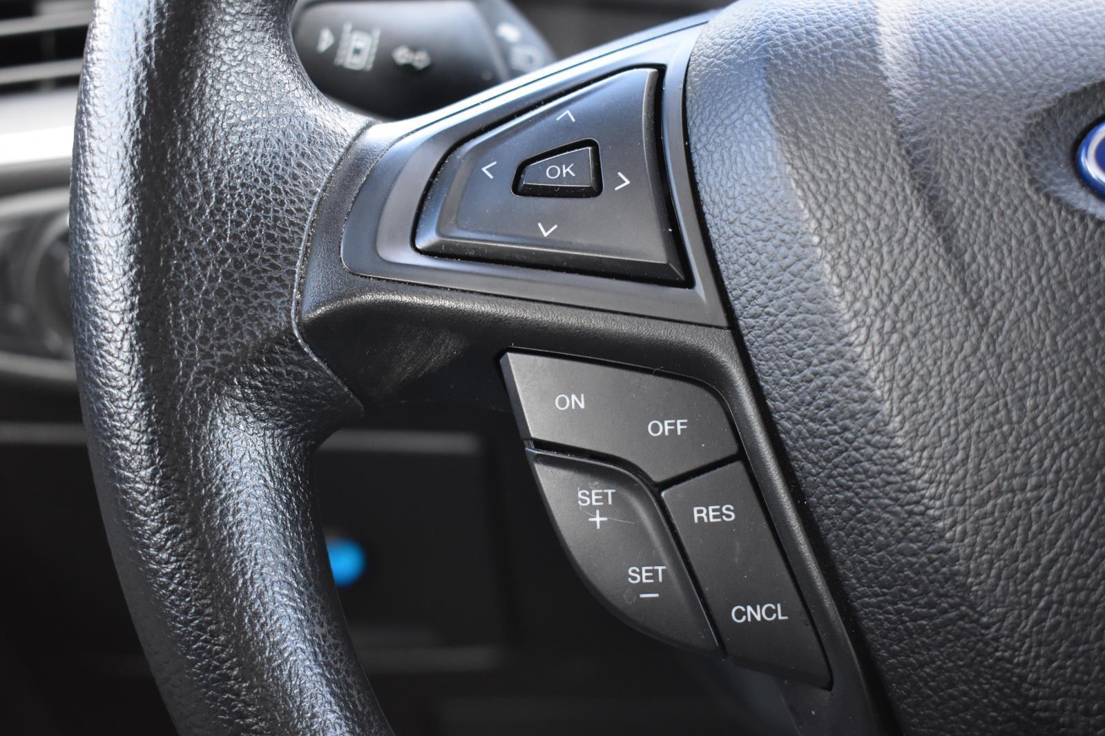 2022 Ford Edge SE photo 4