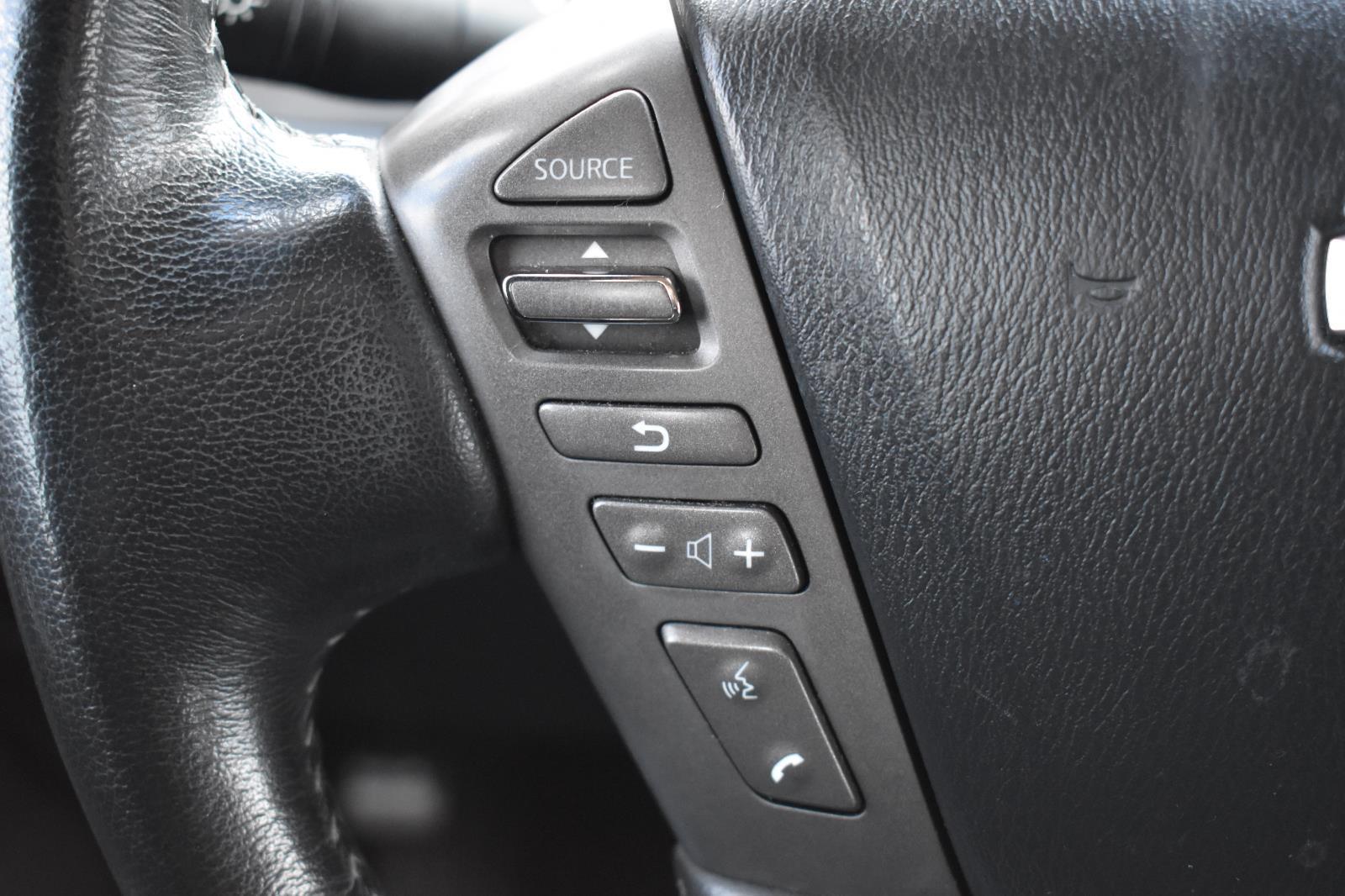 2018 Nissan Armada Platinum photo 3