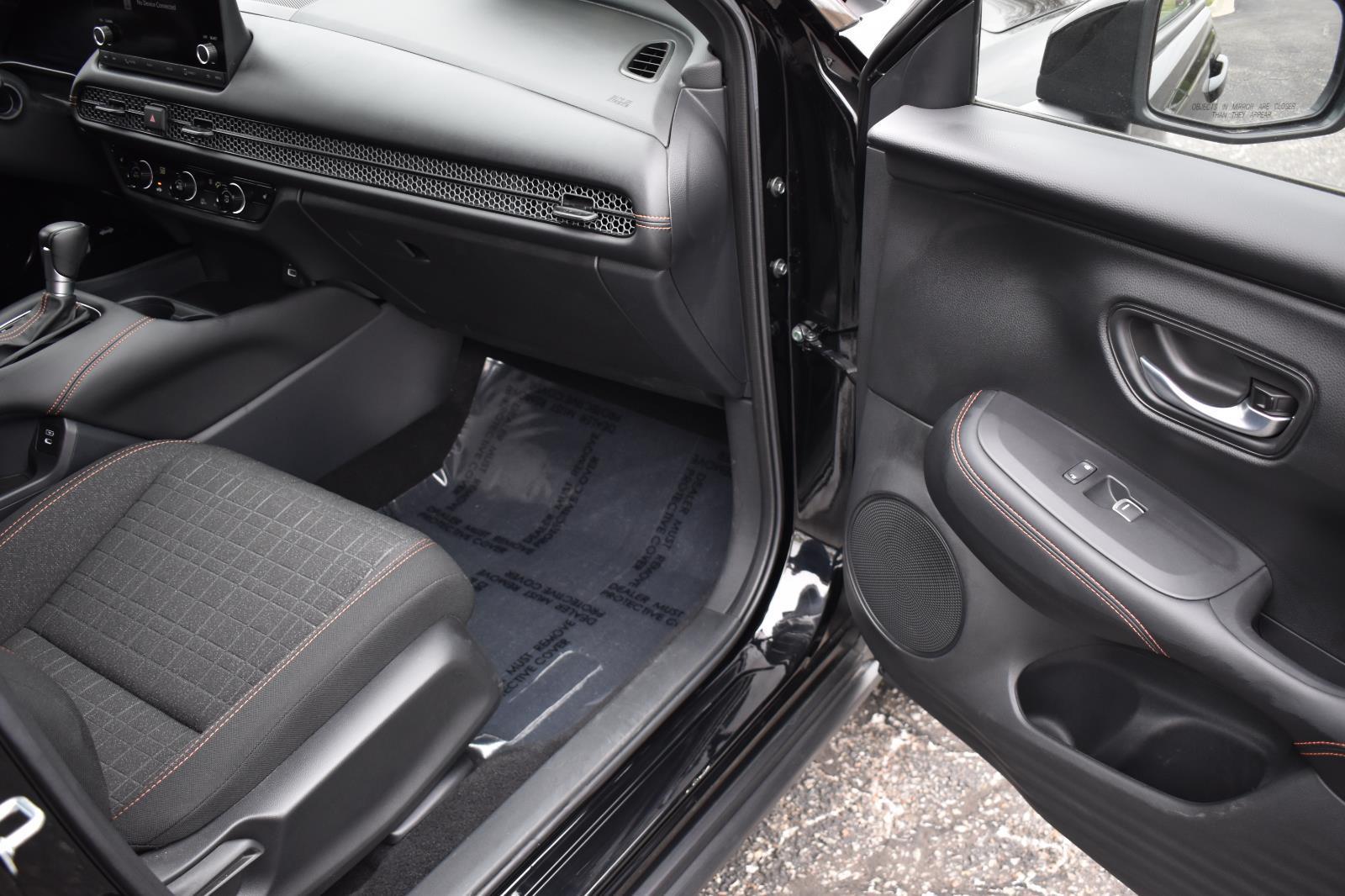2025 Honda HR-V Sport - Photo 14