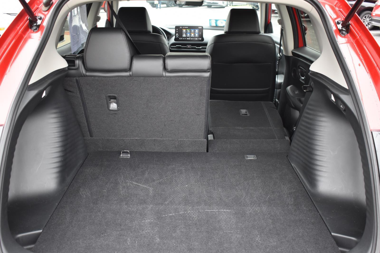 2025 Honda HR-V EX-L - Photo 18