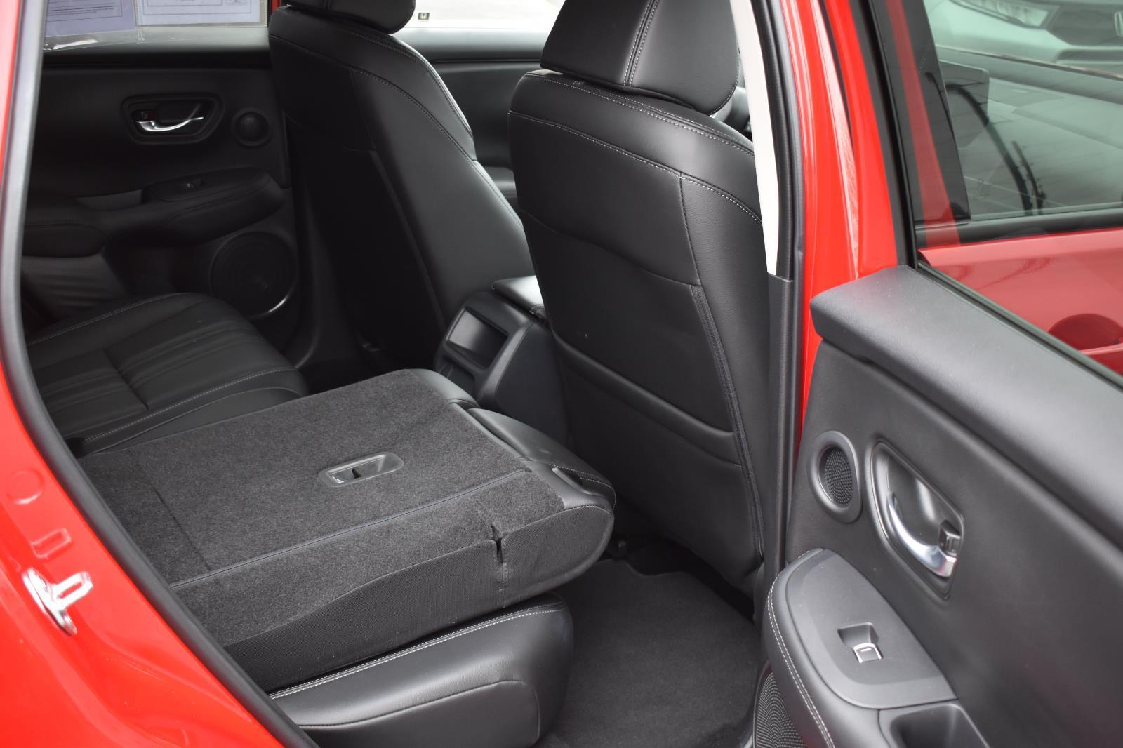 2025 Honda HR-V EX-L - Photo 17