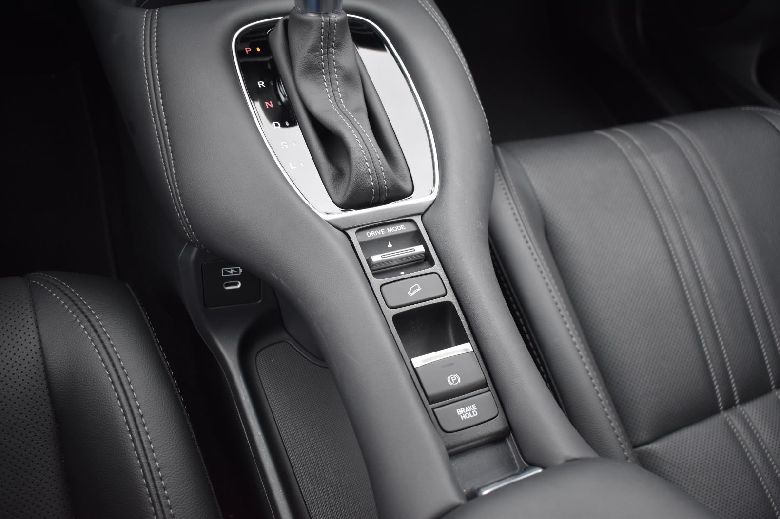 2025 Honda HR-V EX-L - Photo 11