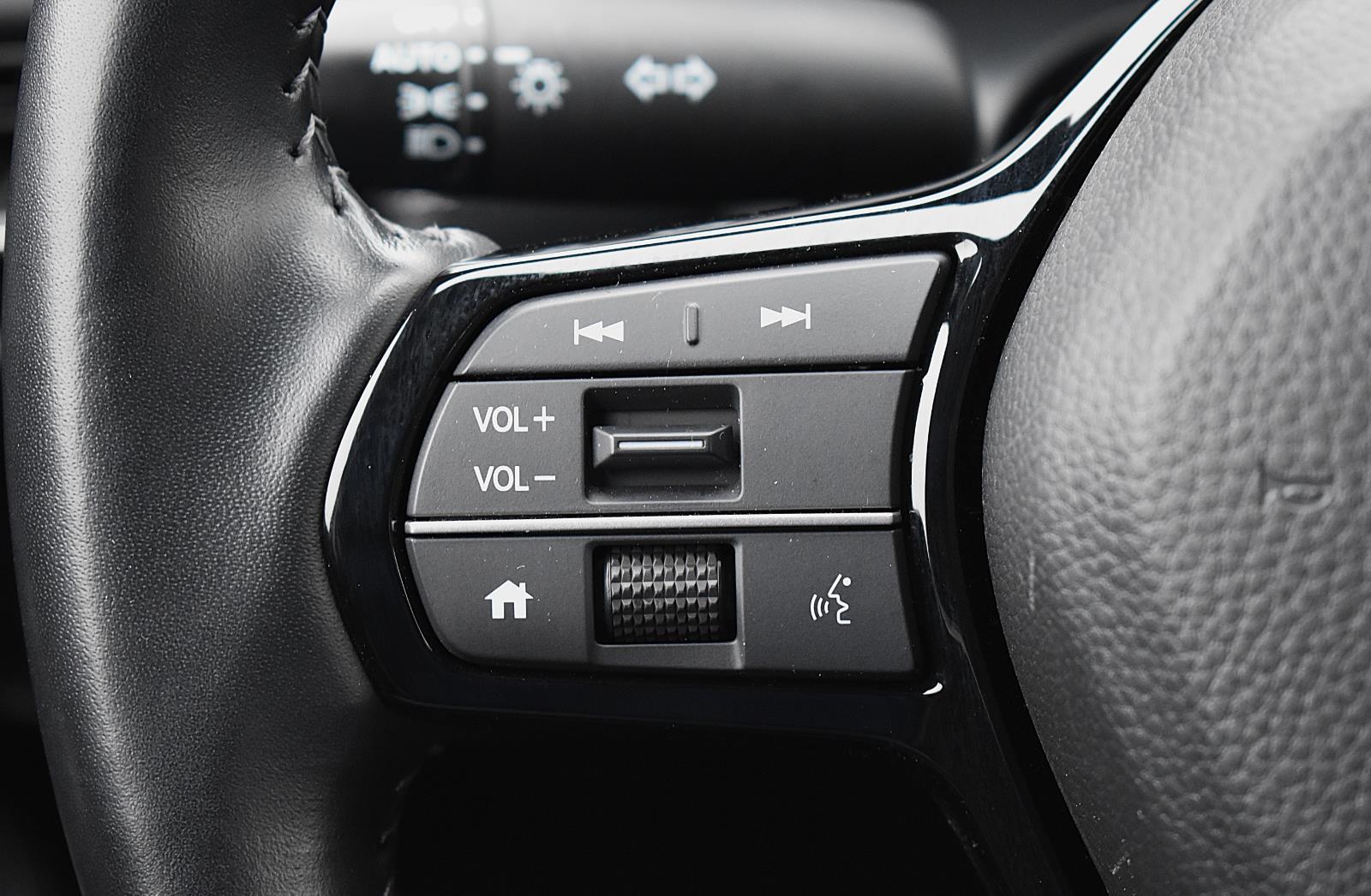 2025 Honda HR-V EX-L - Photo 6
