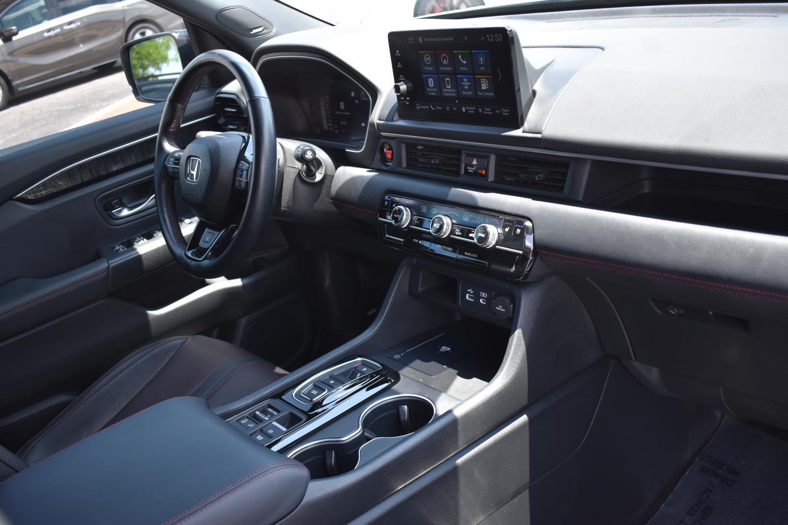 2025 Honda Pilot Black Edition - Photo 14