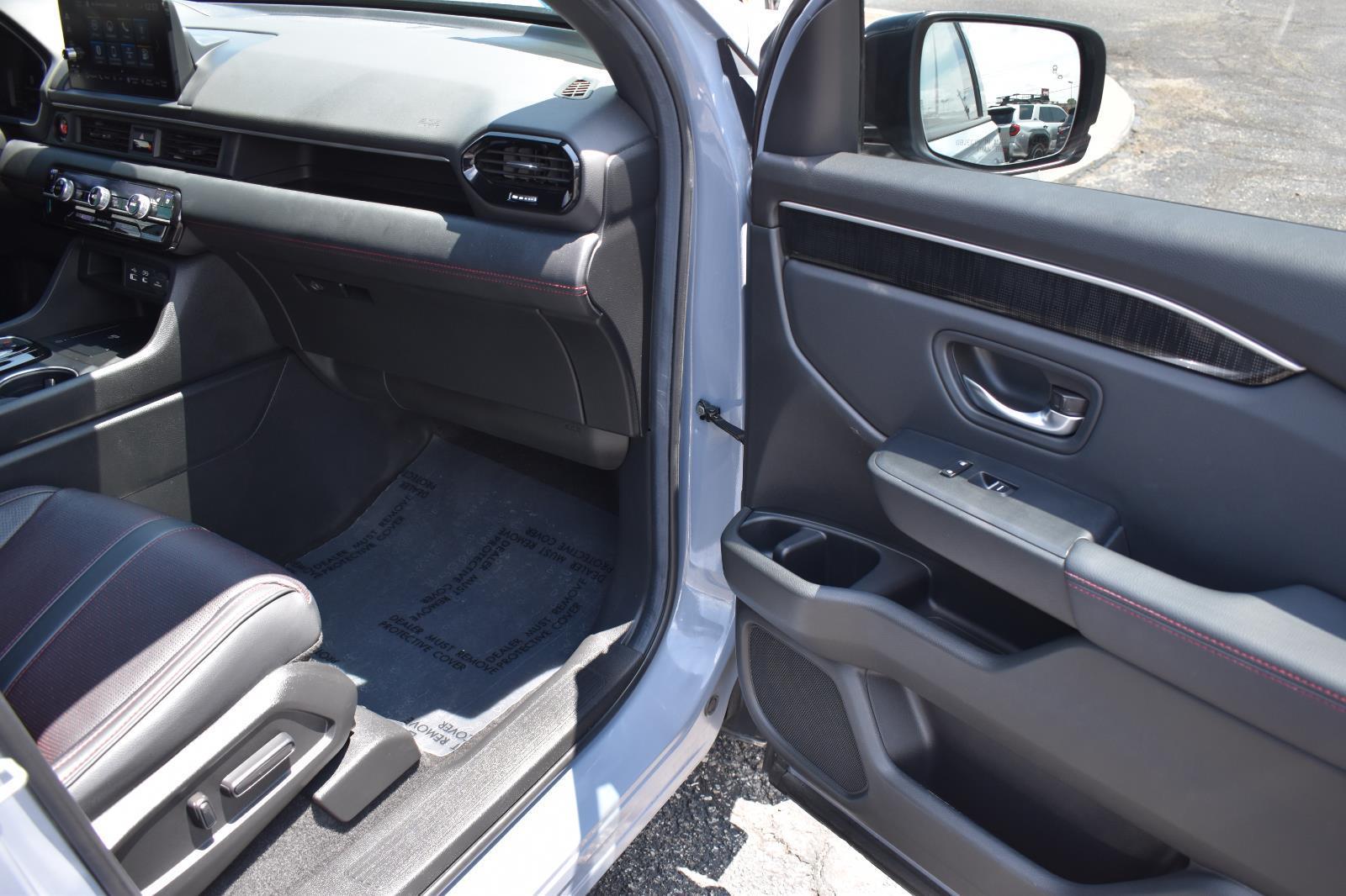 2025 Honda Pilot Black Edition - Photo 16
