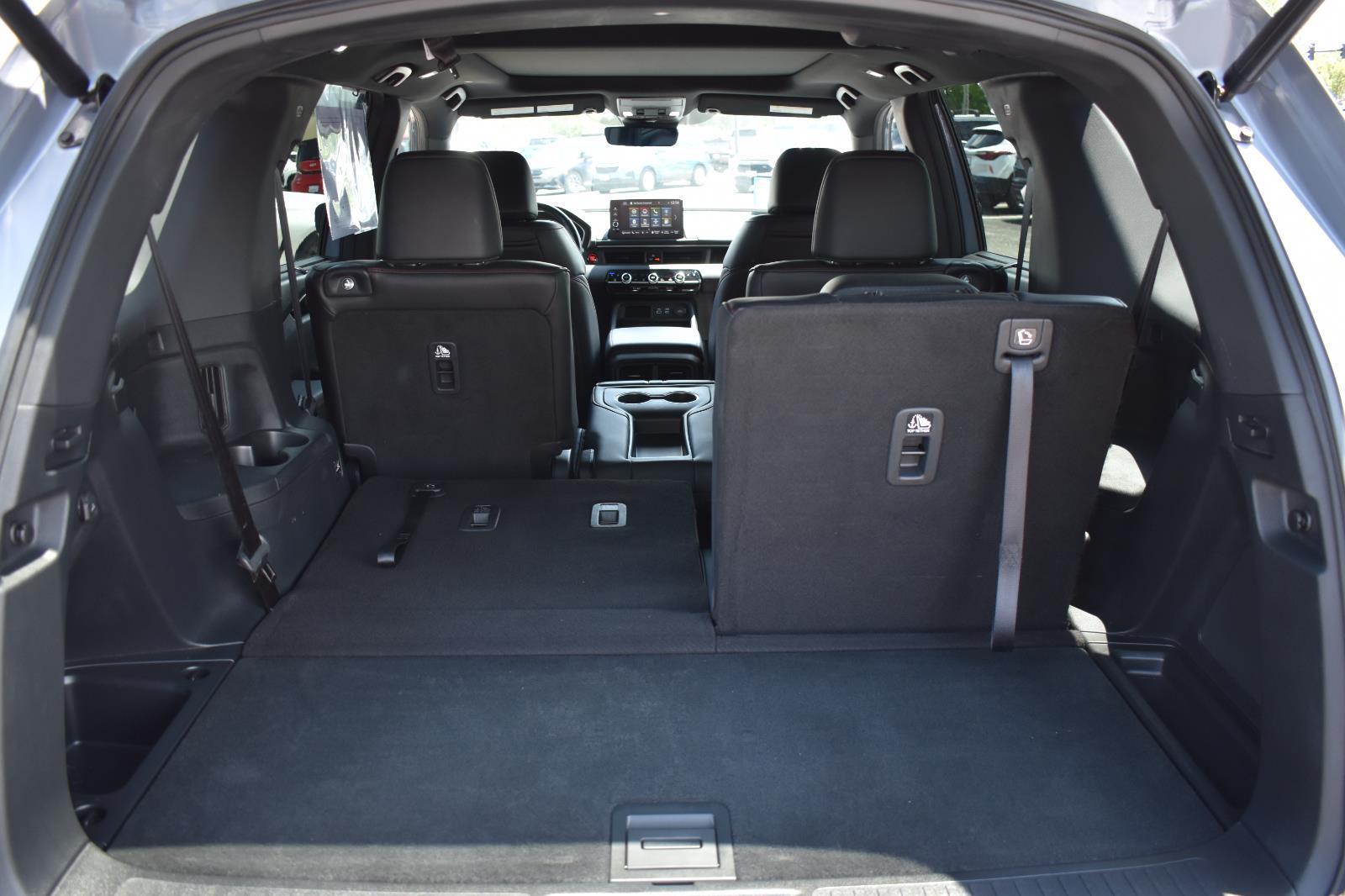 2025 Honda Pilot Black Edition - Photo 18