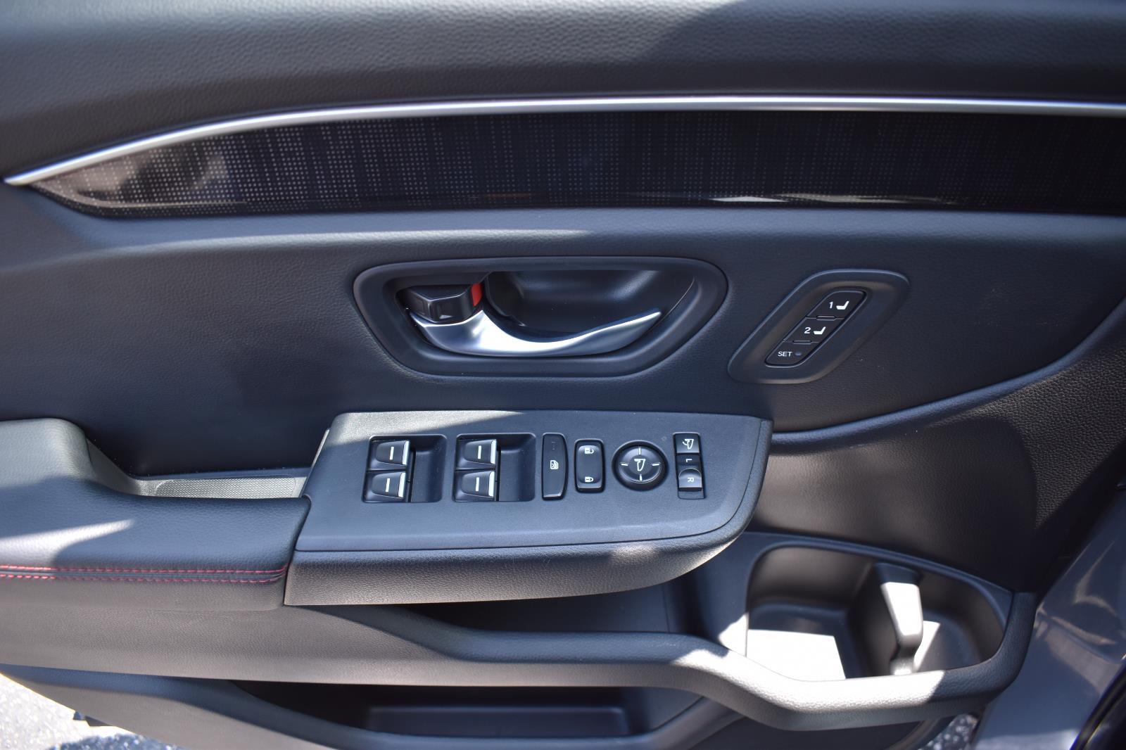 2025 Honda Pilot Black Edition - Photo 25