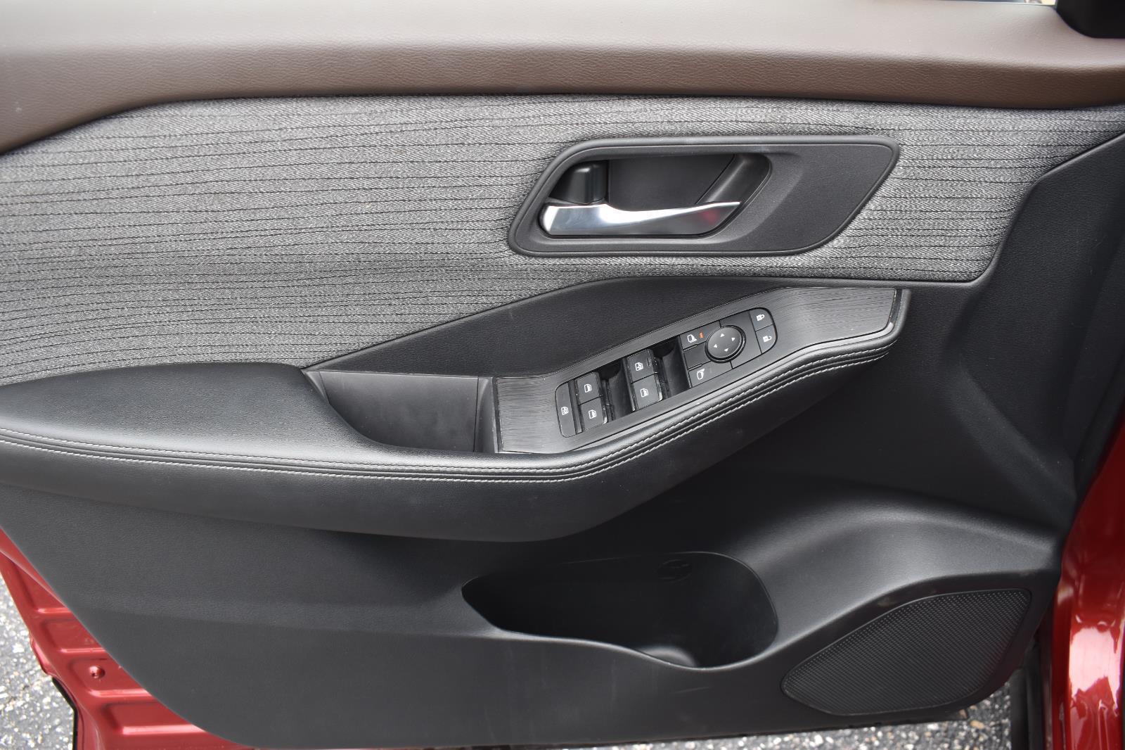 2023 Nissan Rogue SV - Photo 20