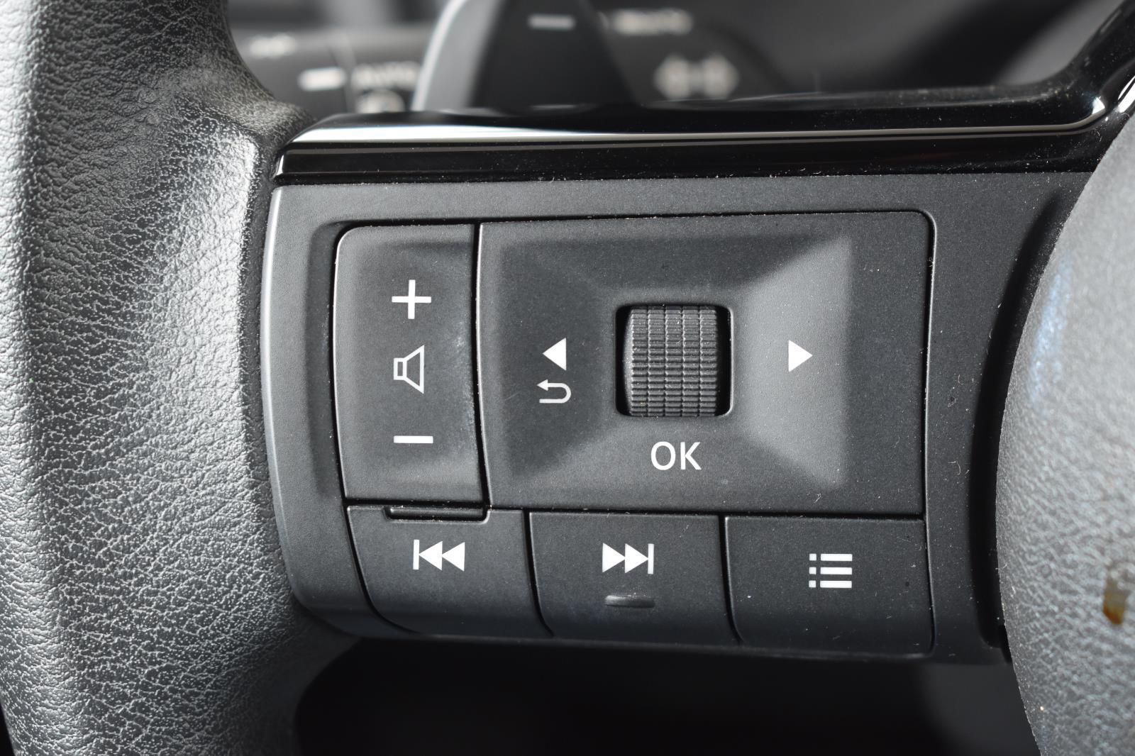 2023 Nissan Rogue SV - Photo 6