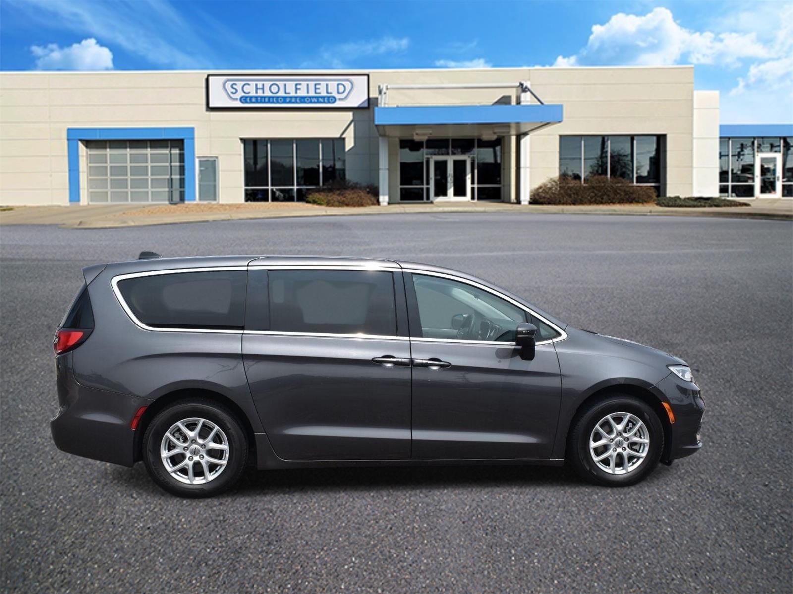 2023 Chrysler Pacifica Touring L Granite Crystal Metallic Clearcoat - Scholfield Honda - Image 2