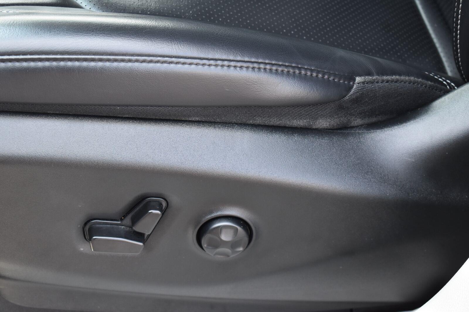 2023 Chrysler Pacifica Touring L Granite Crystal Metallic Clearcoat - Scholfield Honda - Image 23