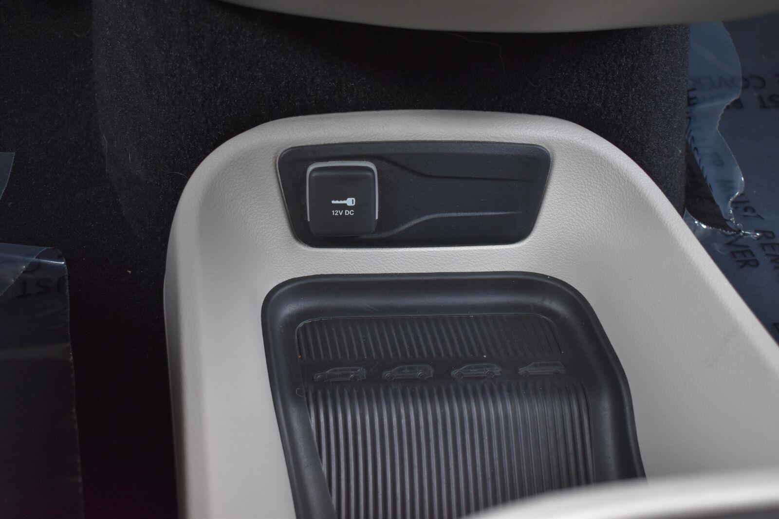 2023 Chrysler Pacifica Touring L Granite Crystal Metallic Clearcoat - Scholfield Honda - Image 26