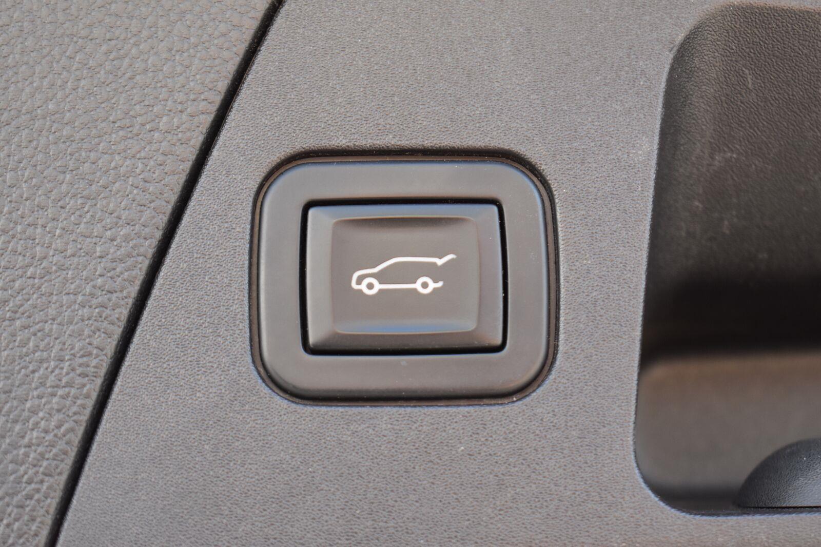 2017 Buick Envision Premium I Chili Red Metallilc - Scholfield Honda - Image 13