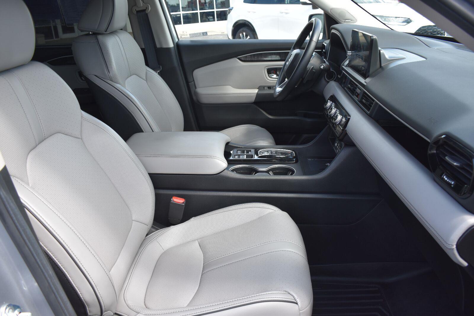 2025 Honda Pilot Elite - Photo 15