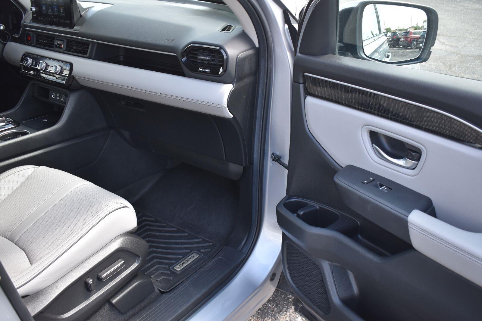 2025 Honda Pilot Elite - Photo 16