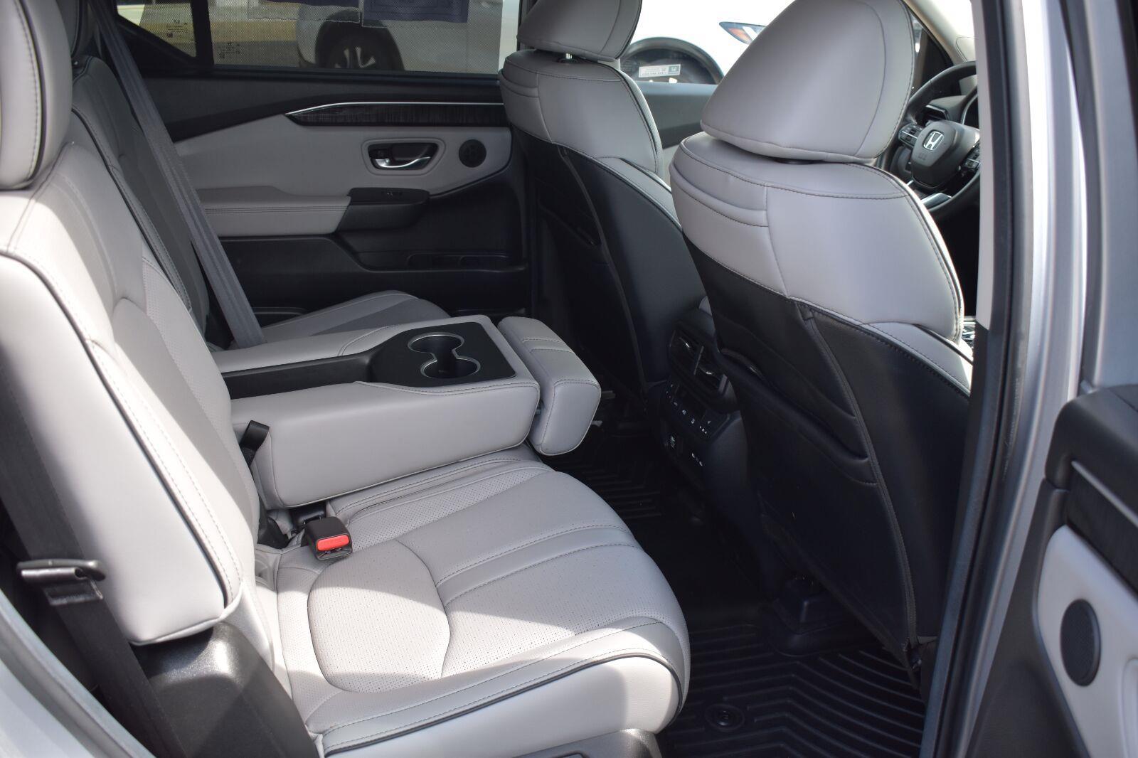 2025 Honda Pilot Elite - Photo 17
