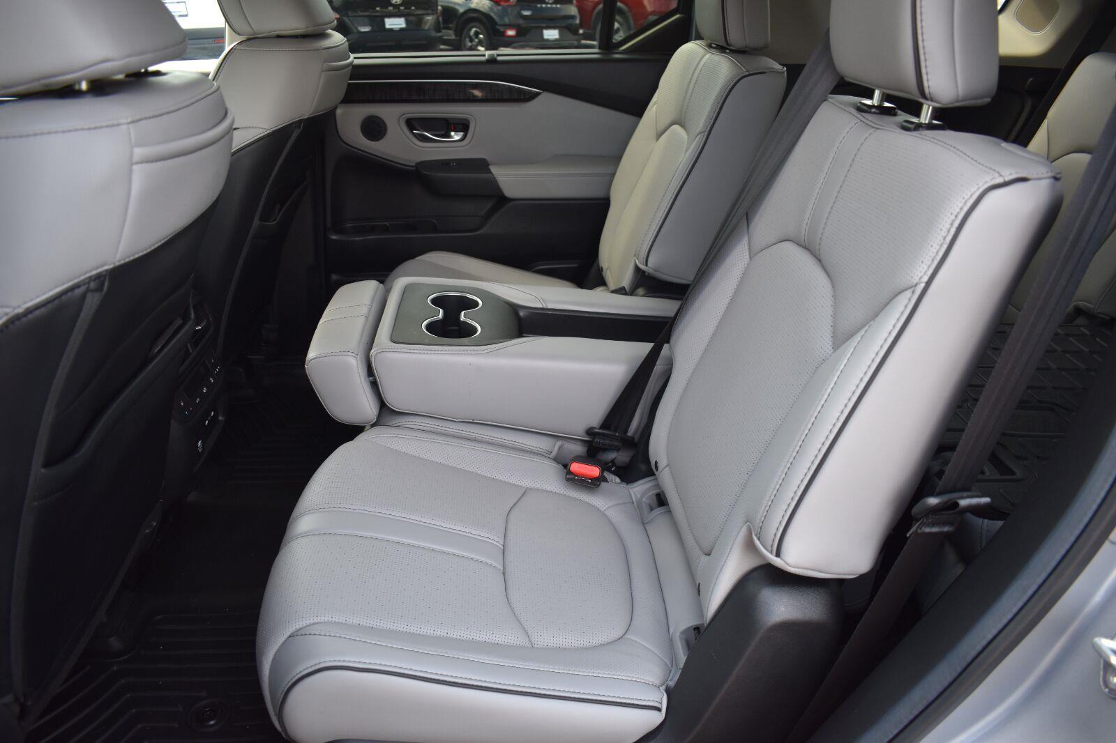 2025 Honda Pilot Elite - Photo 21
