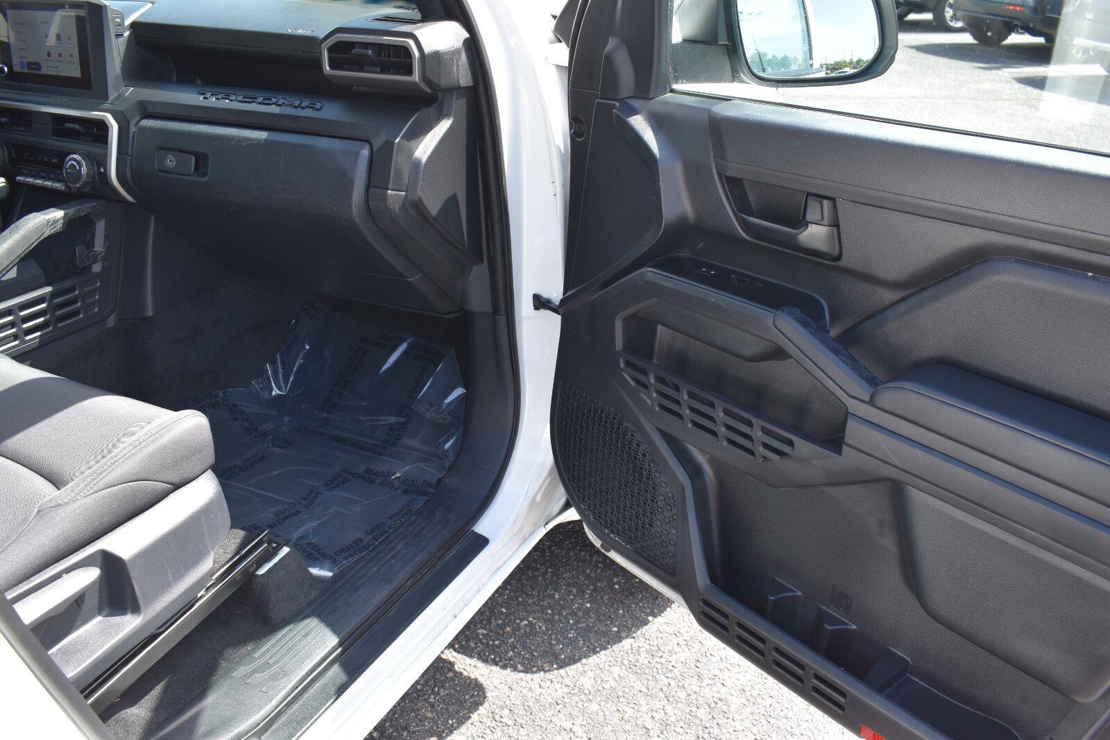 2025 Toyota Tacoma SR Ice Cap - Scholfield Honda - Image 11